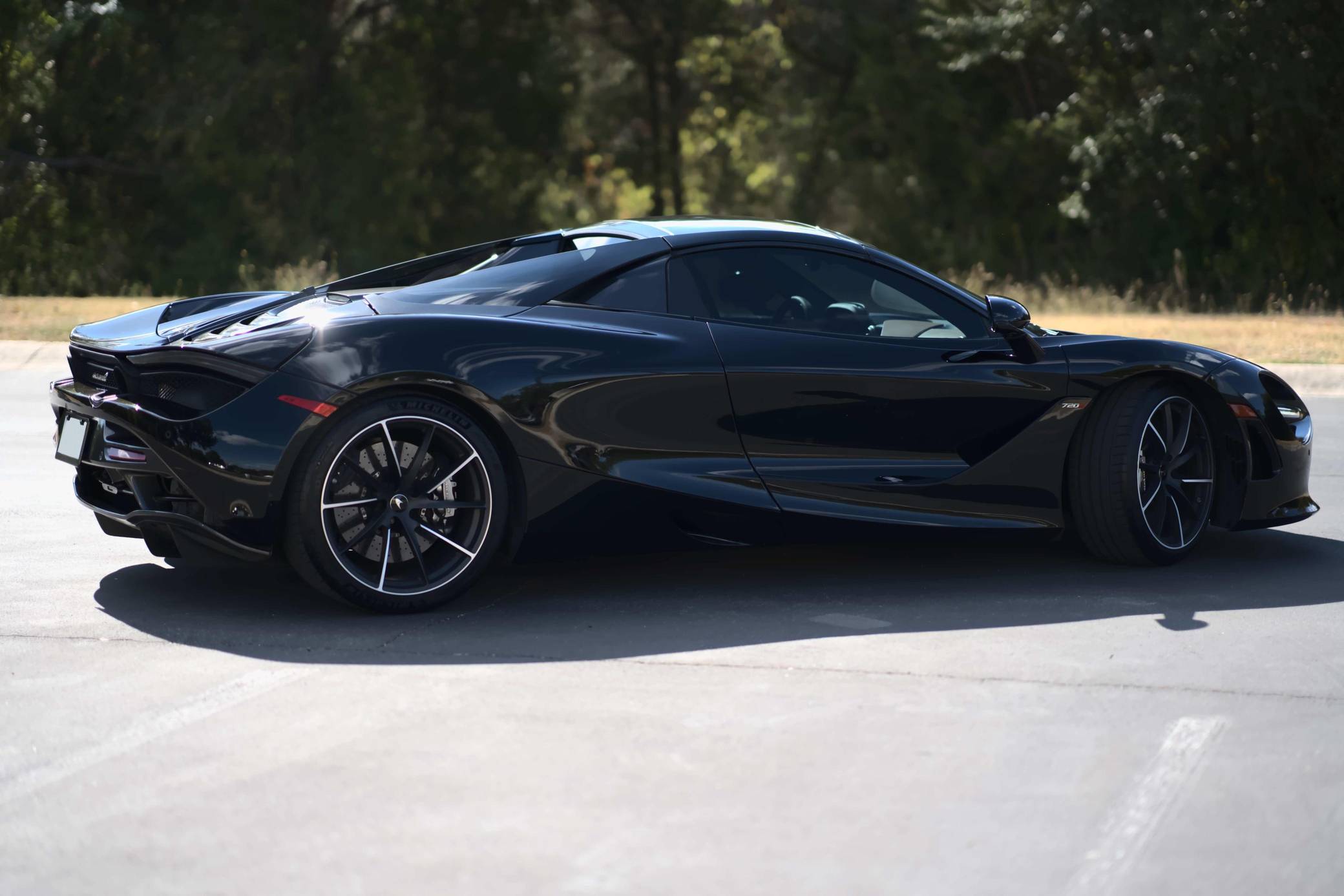 2019 McLaren 720S Spider Luxury photo 13
