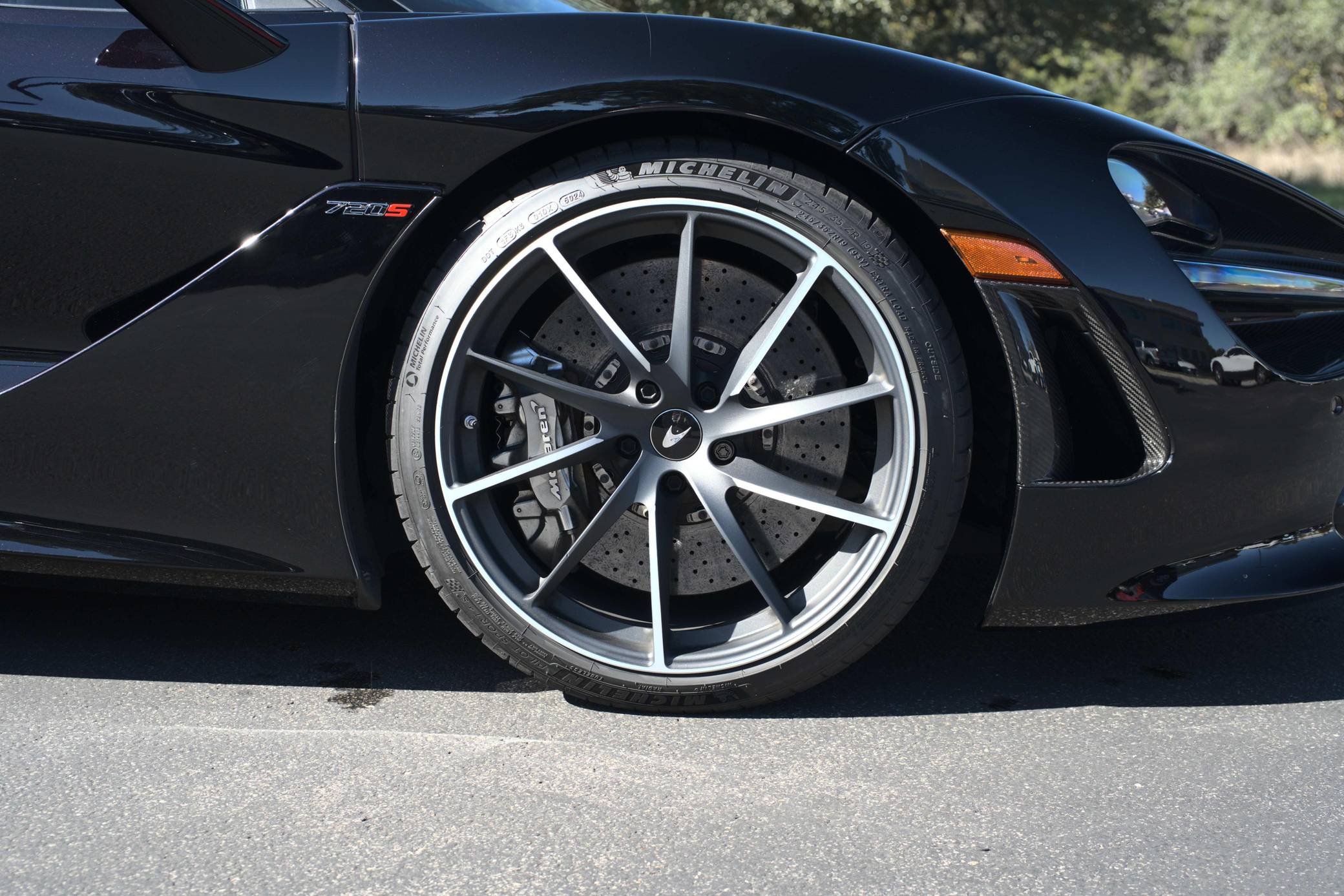 2019 McLaren 720S Spider Luxury photo 34