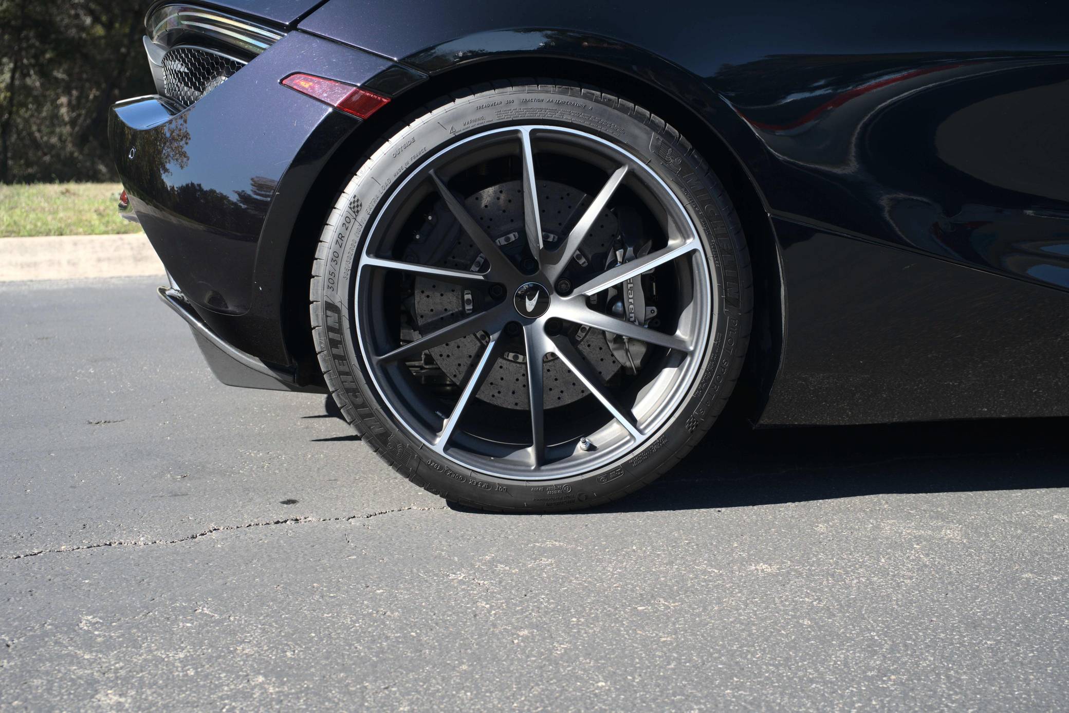 2019 McLaren 720S Spider Luxury photo 33