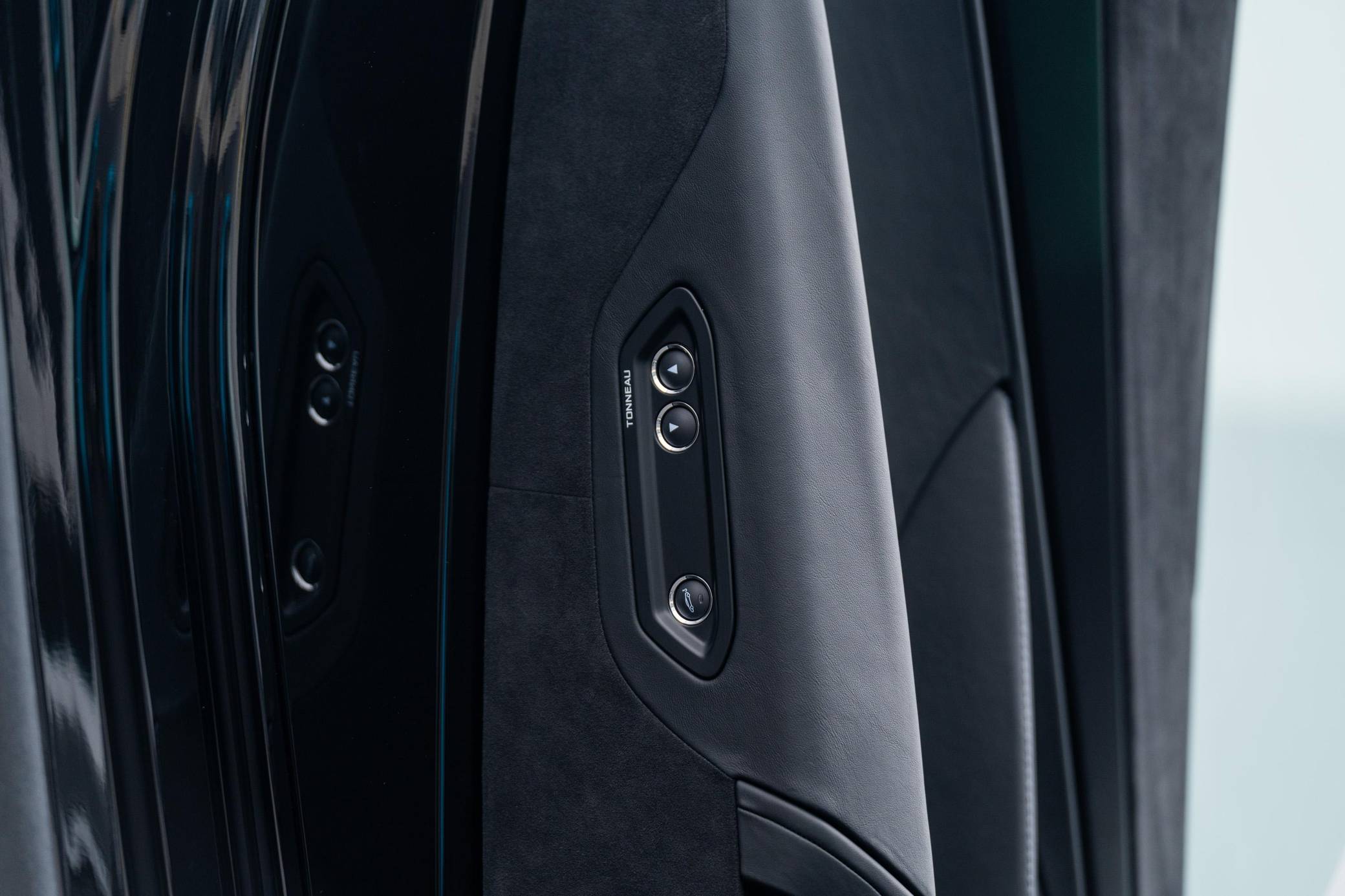 2020 McLaren 720S Spider Performance photo 89