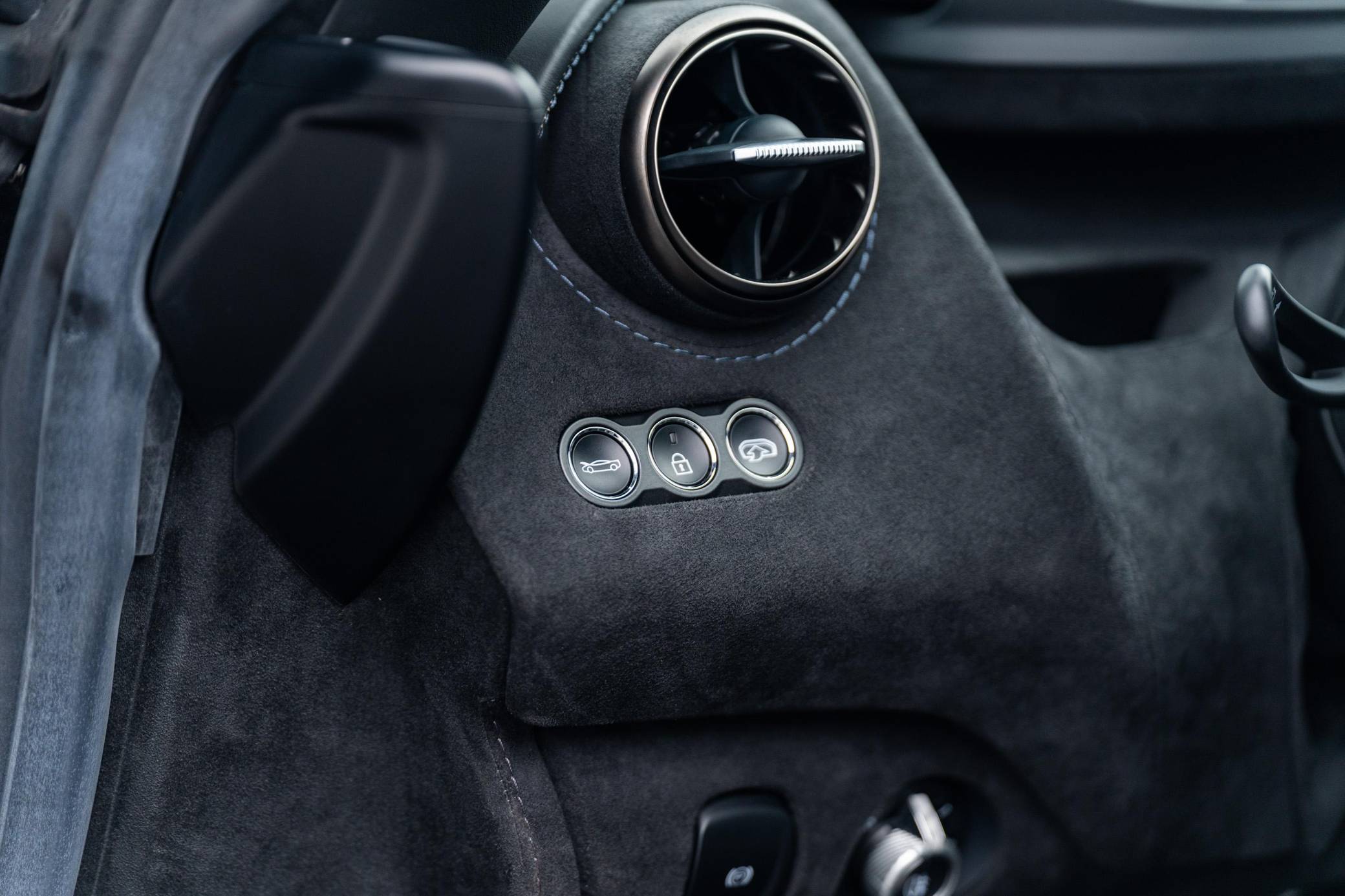 2020 McLaren 720S Spider Performance photo 57