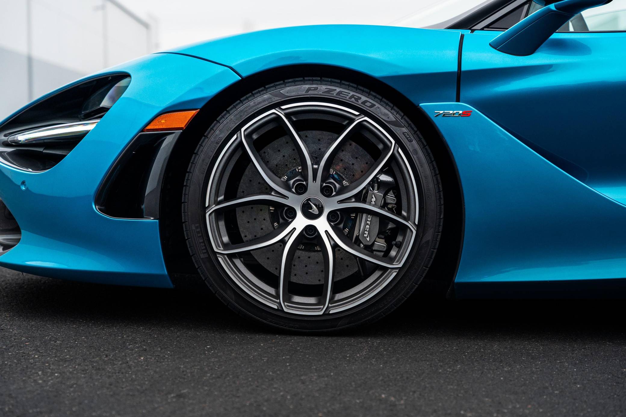 2020 McLaren 720S Spider Performance photo 42