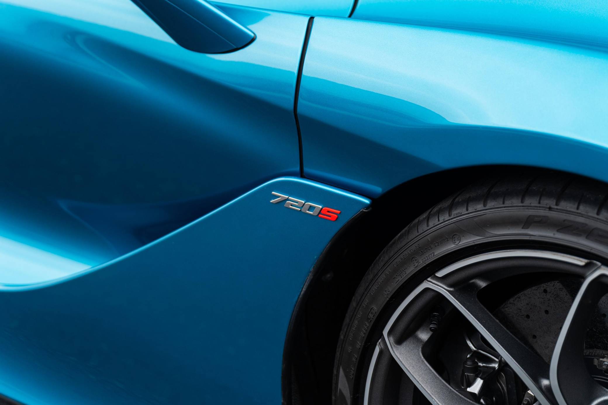 2020 McLaren 720S Spider Performance photo 38