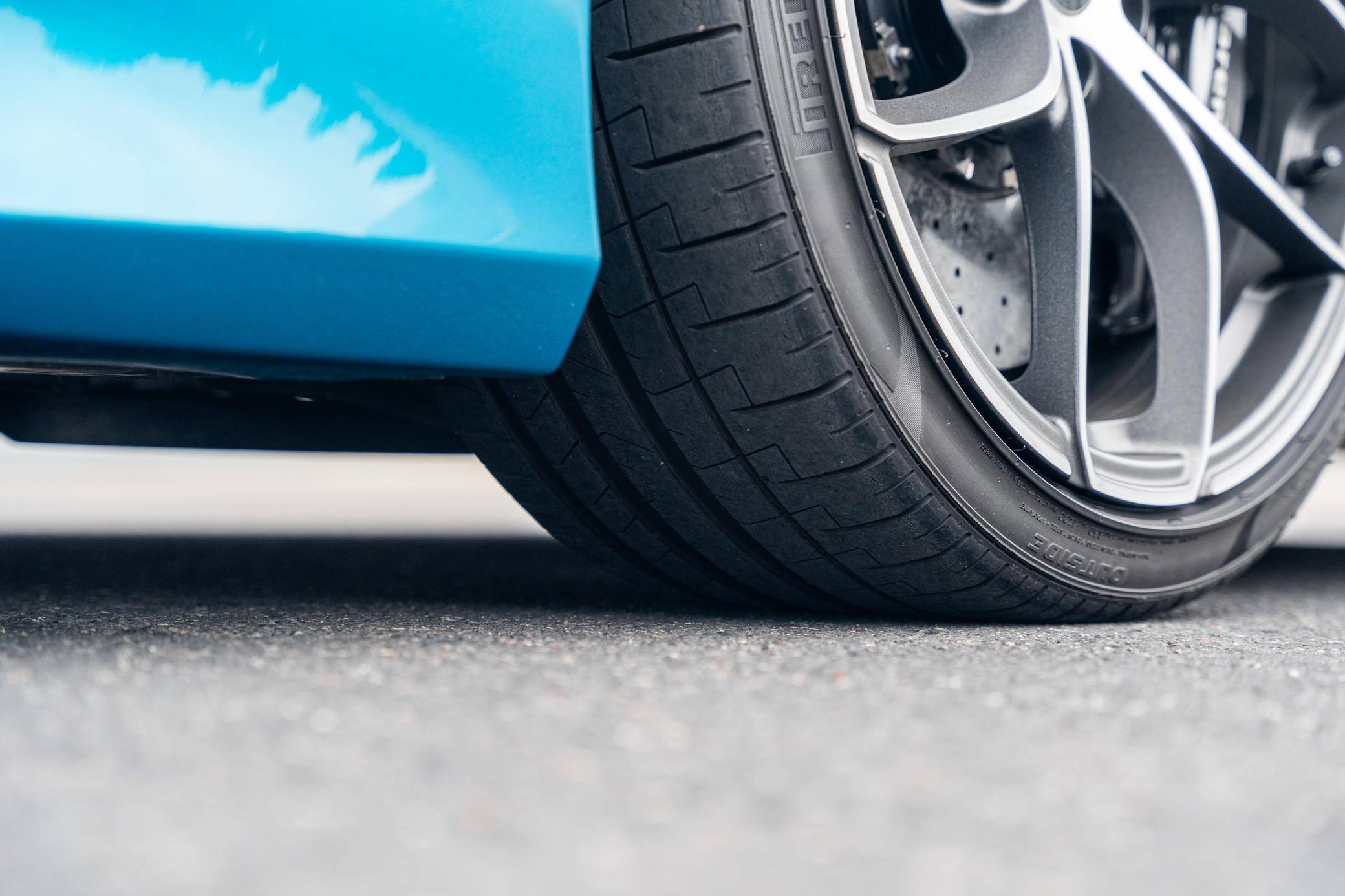 2020 McLaren 720S Spider Performance photo 47