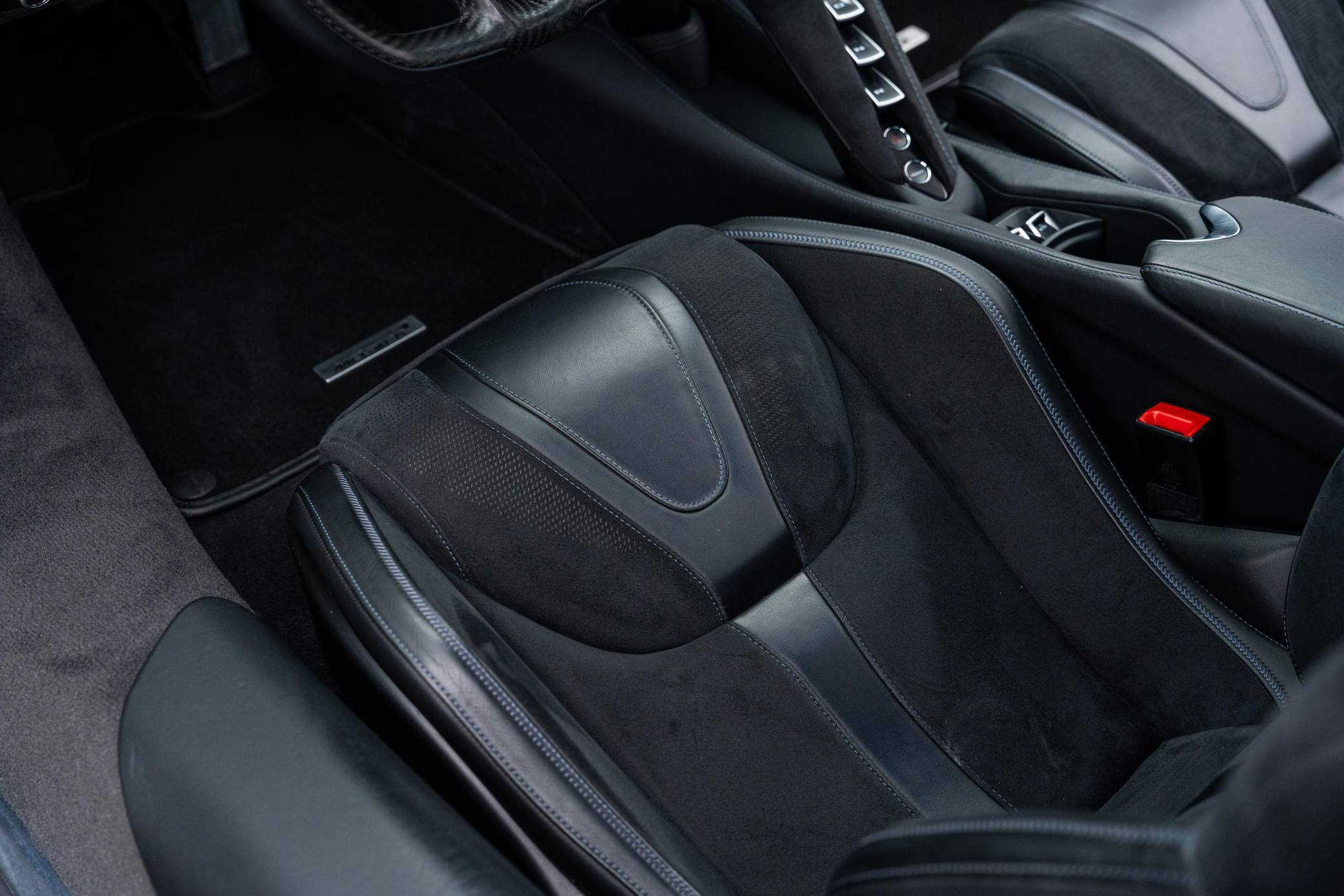 2020 McLaren 720S Spider Performance photo 51