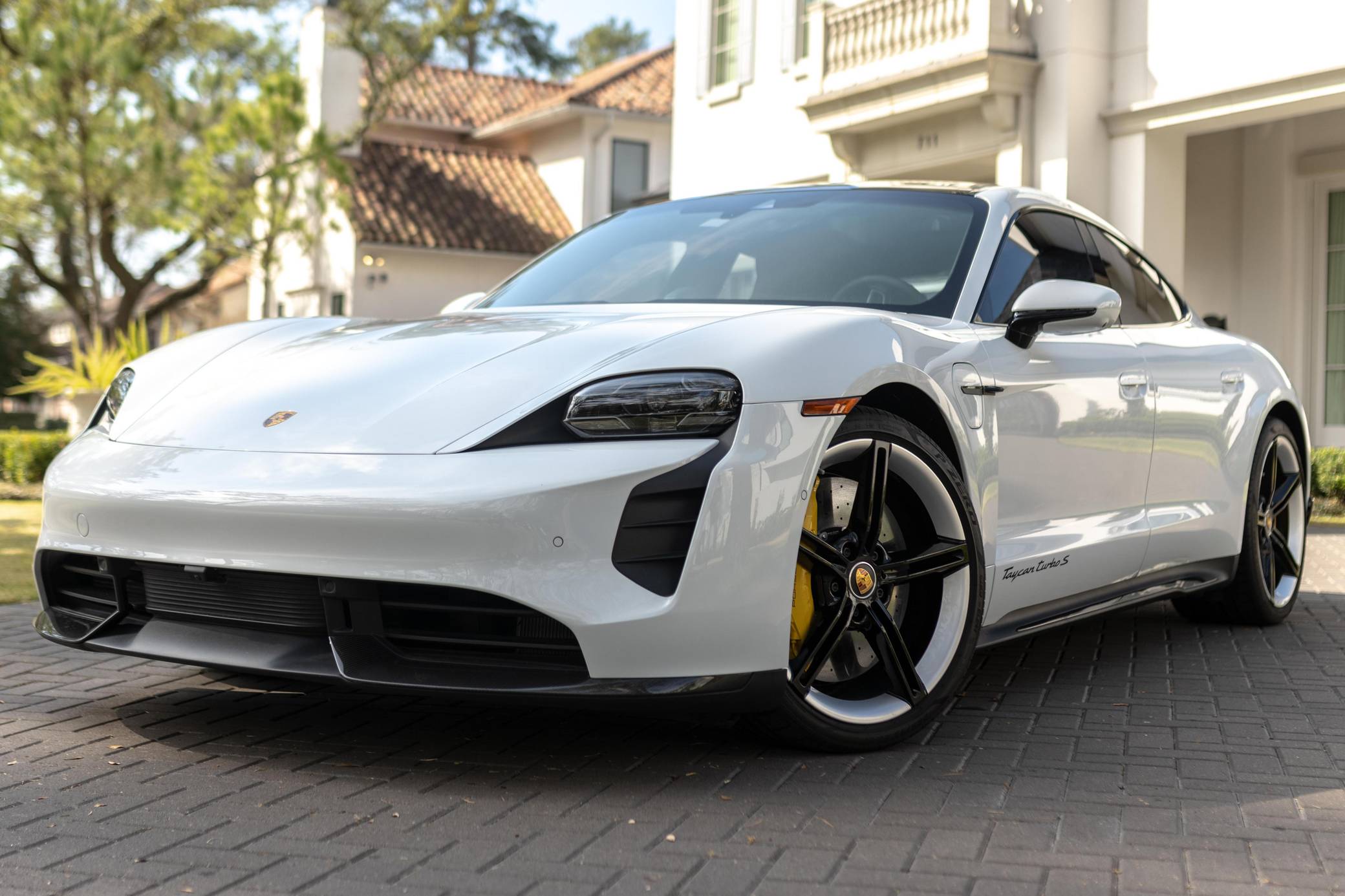 Porsche taycan deals turbo ev