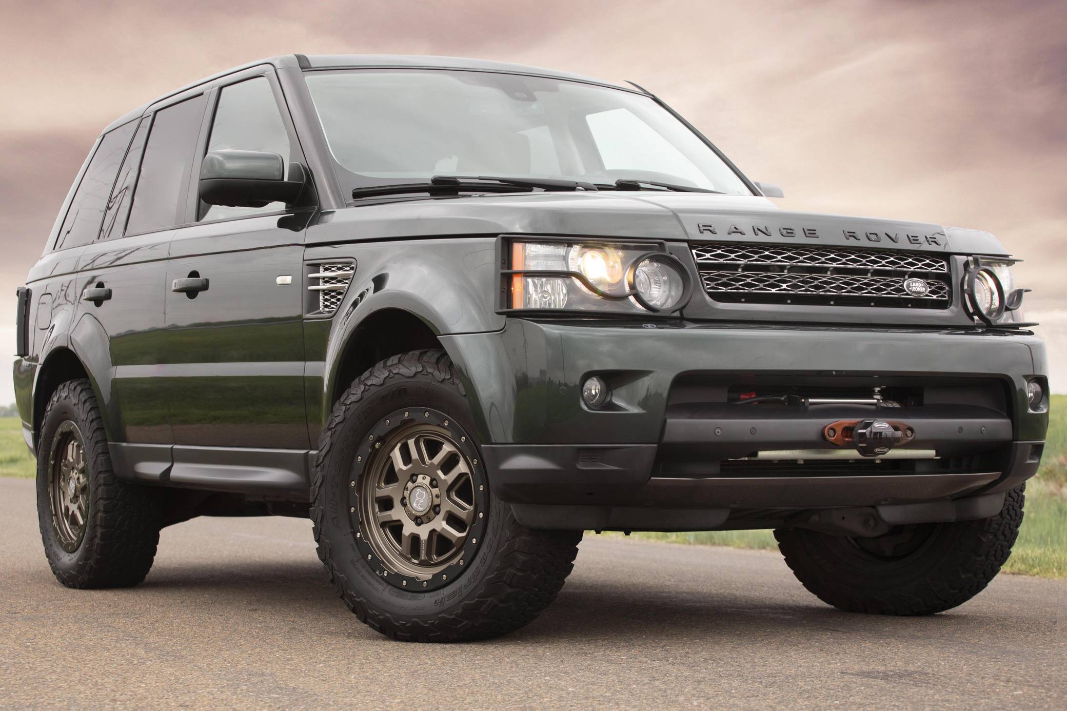 Range rover sport on sale off road