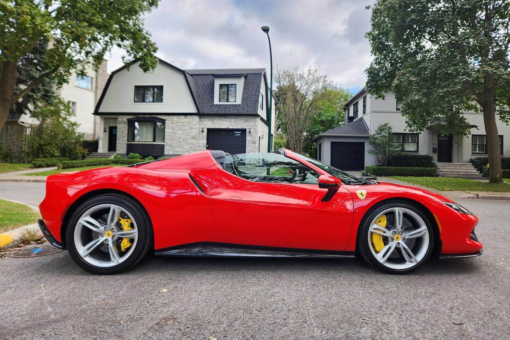 2023 Ferrari 296 GTS