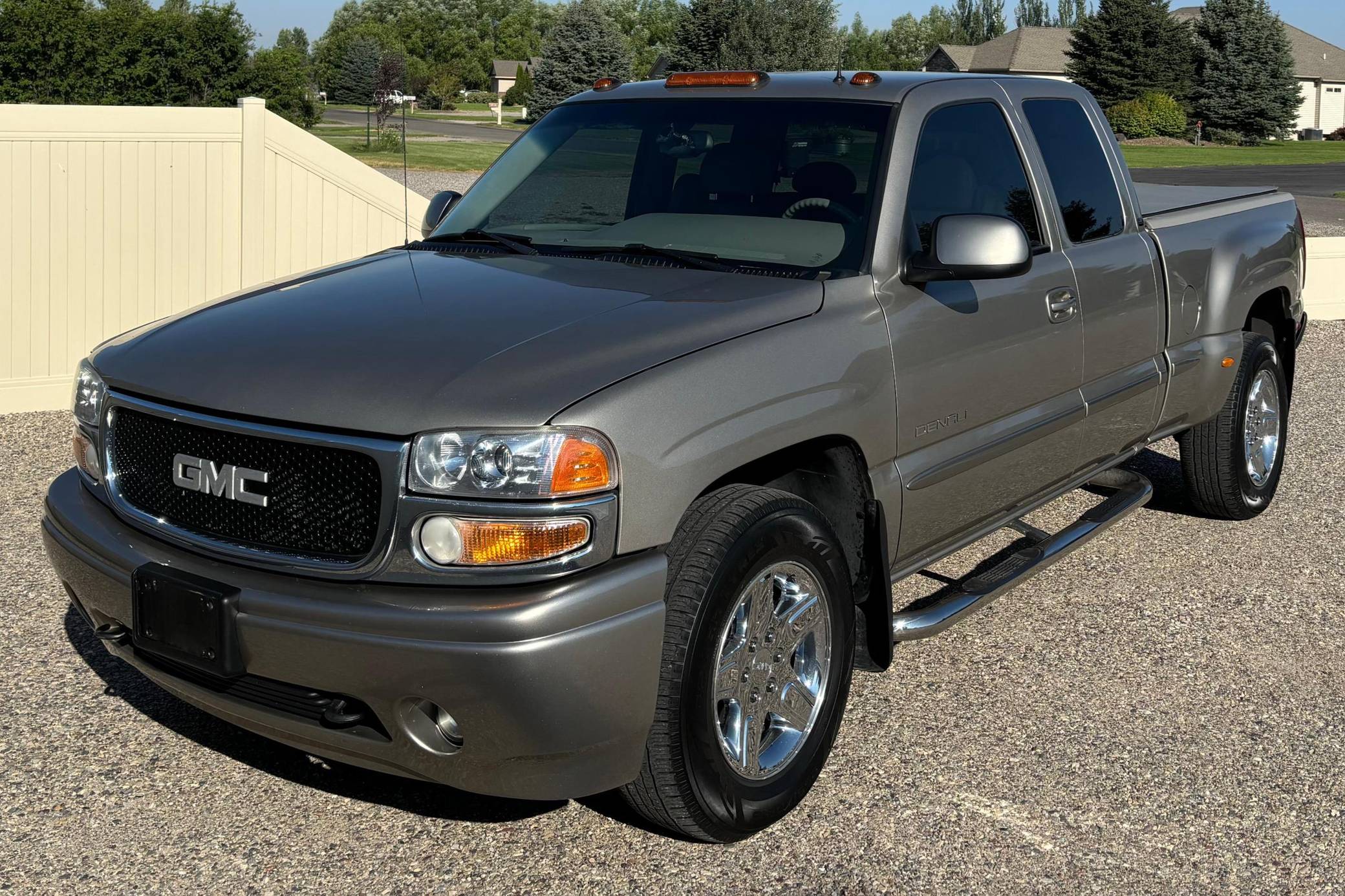 2002 GMC Sierra Denali AWD