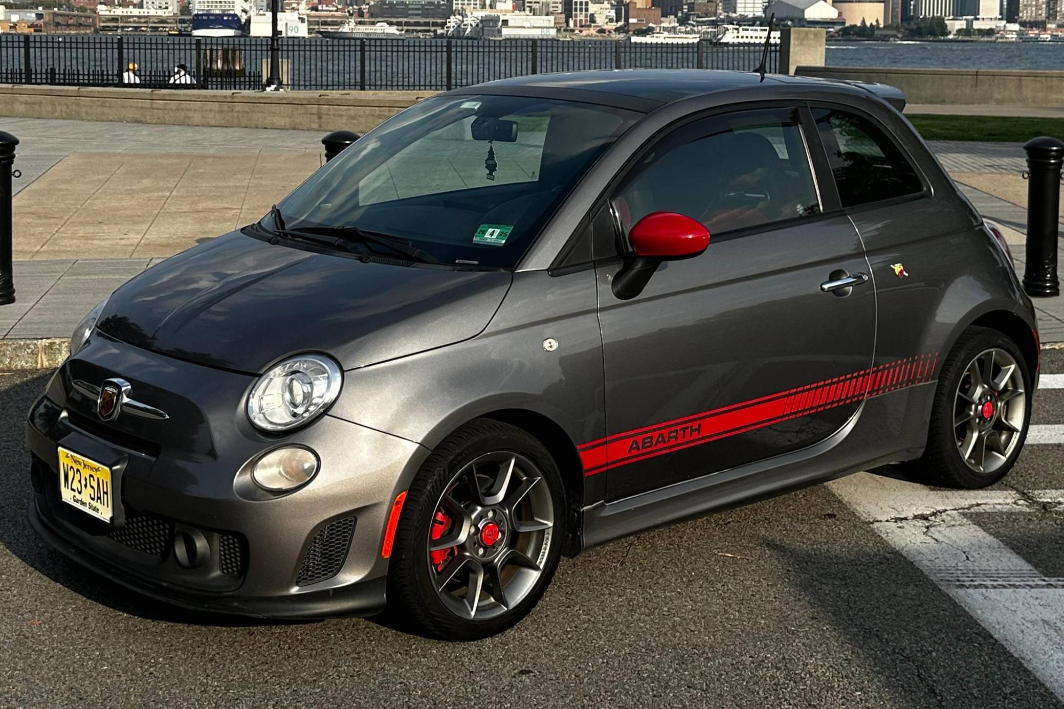 2013 Fiat 500 with 17x7.5 35 Competizione CV2 and 215/40R17
