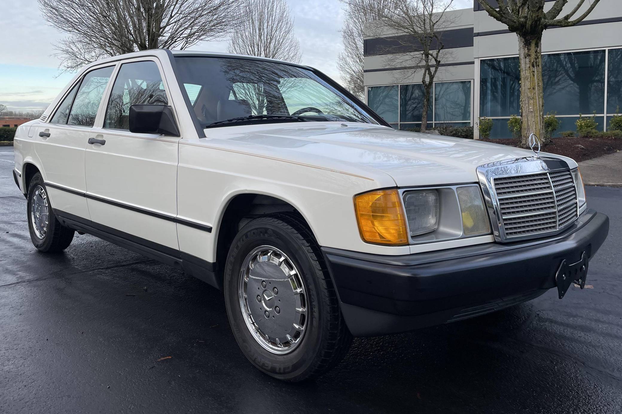 1984 Mercedes-Benz 190E 2.3