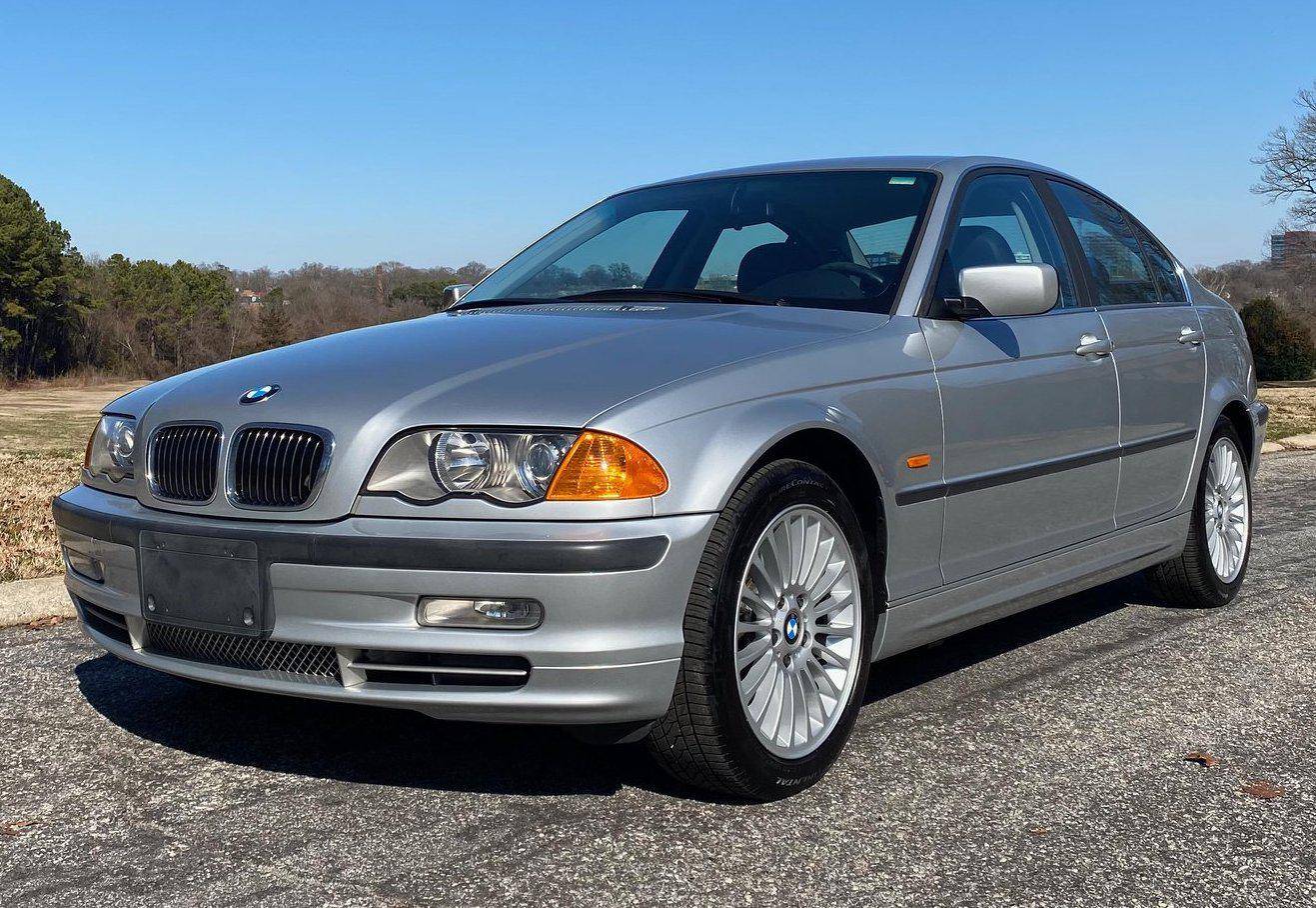 2001 BMW 330i Sedan auction - Cars & Bids