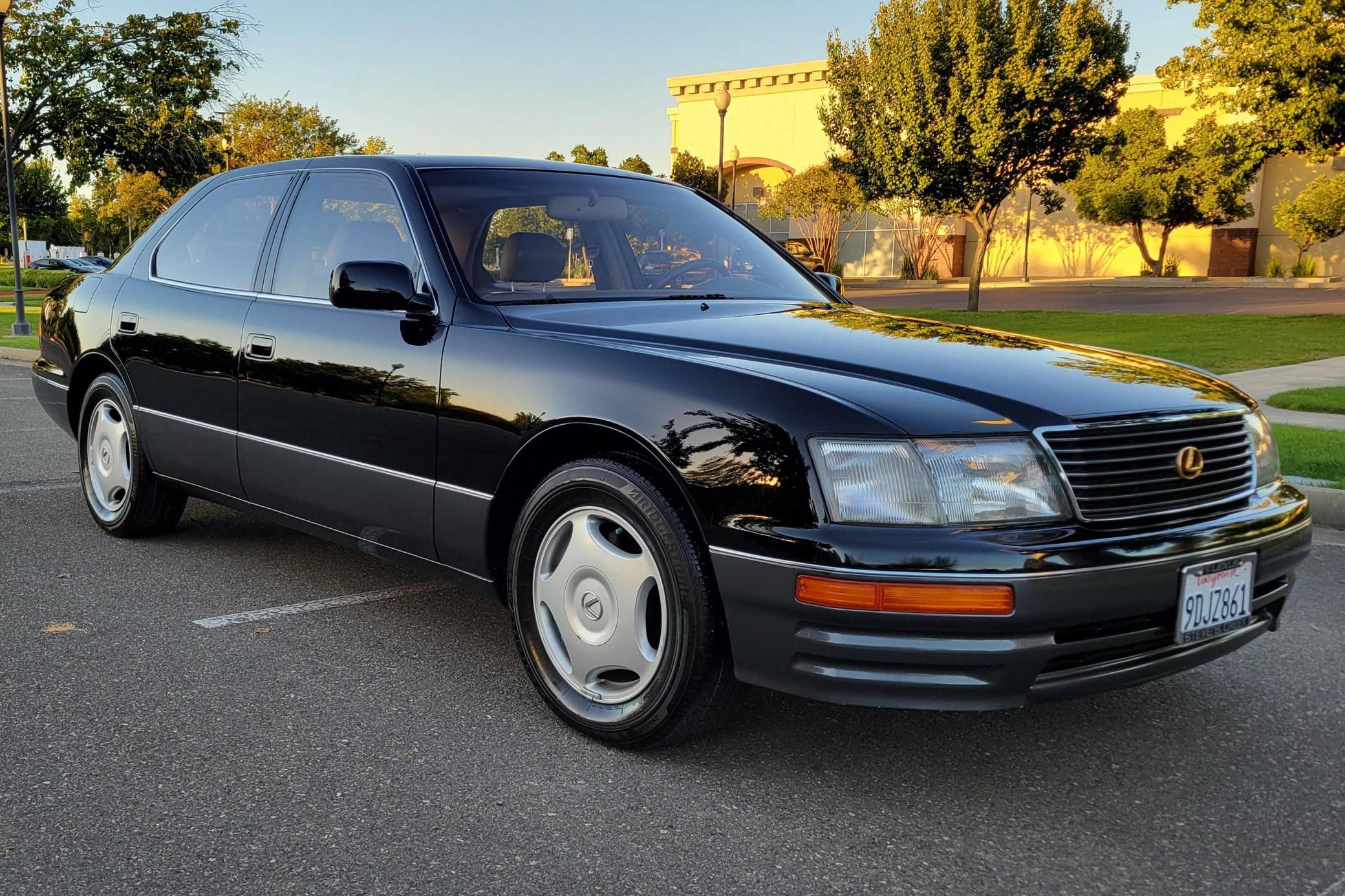 1997 Lexus LS 400 Coach Edition 