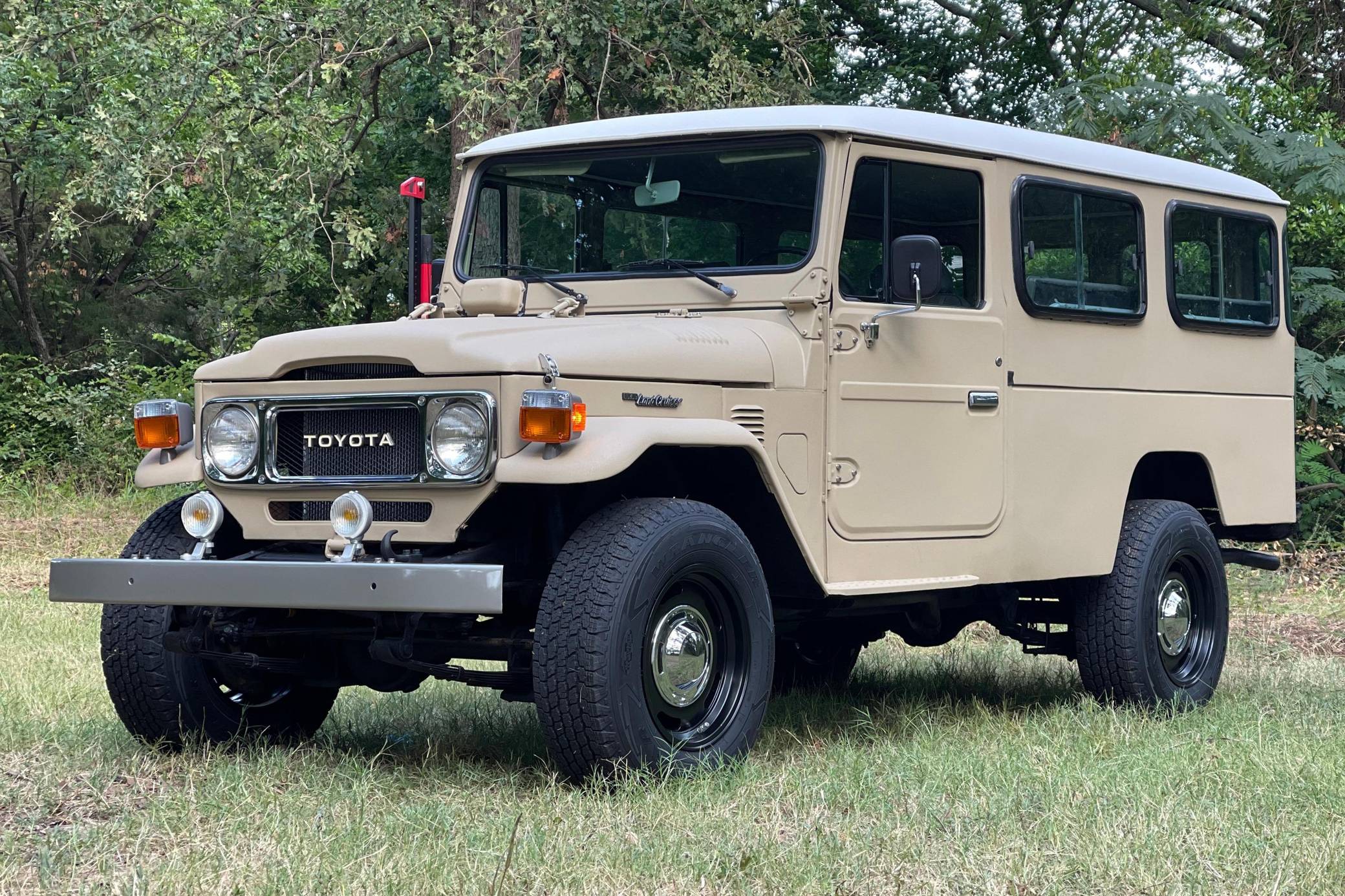 1982 Toyota Land Cruiser FJ45 Troopy