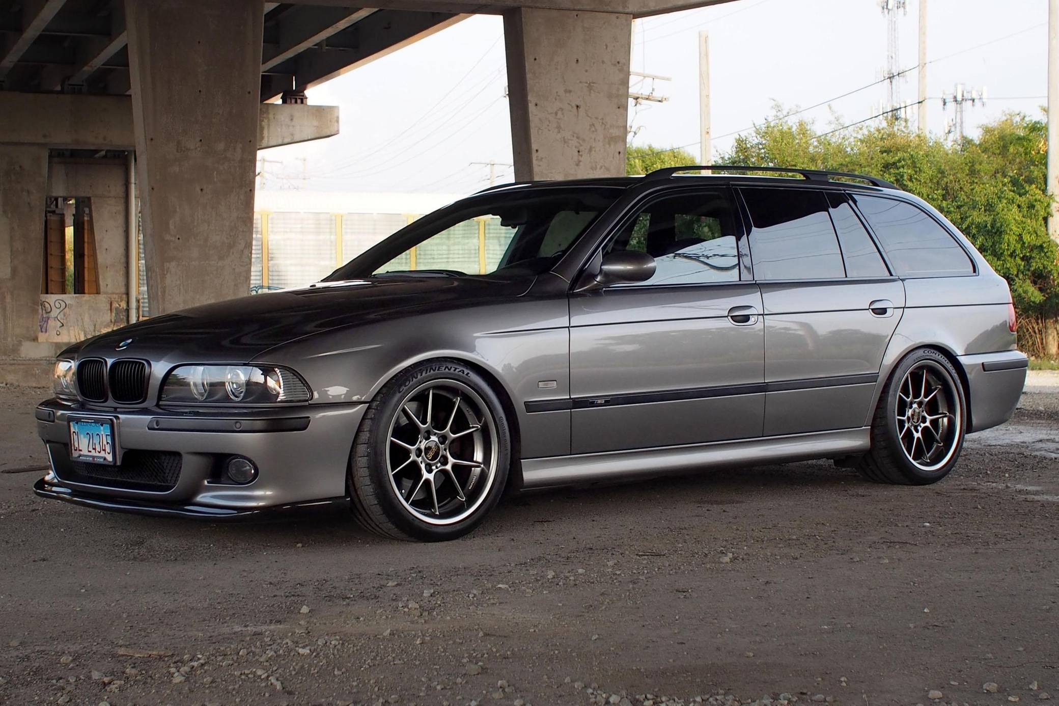 Troc Echange Rare BMW e39 540i touring Pack M5 sur