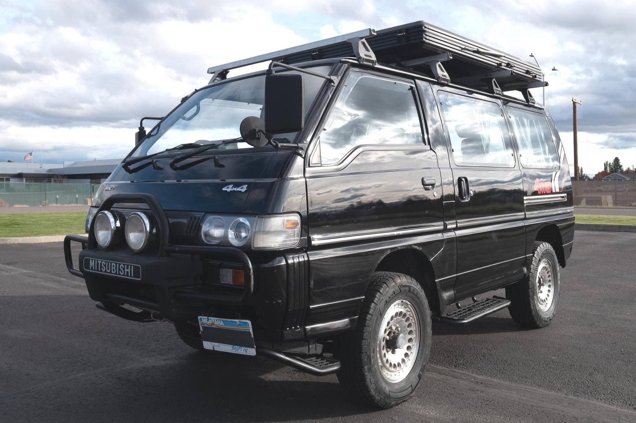 1991 Mitsubishi Delica Star Wagon 4WD