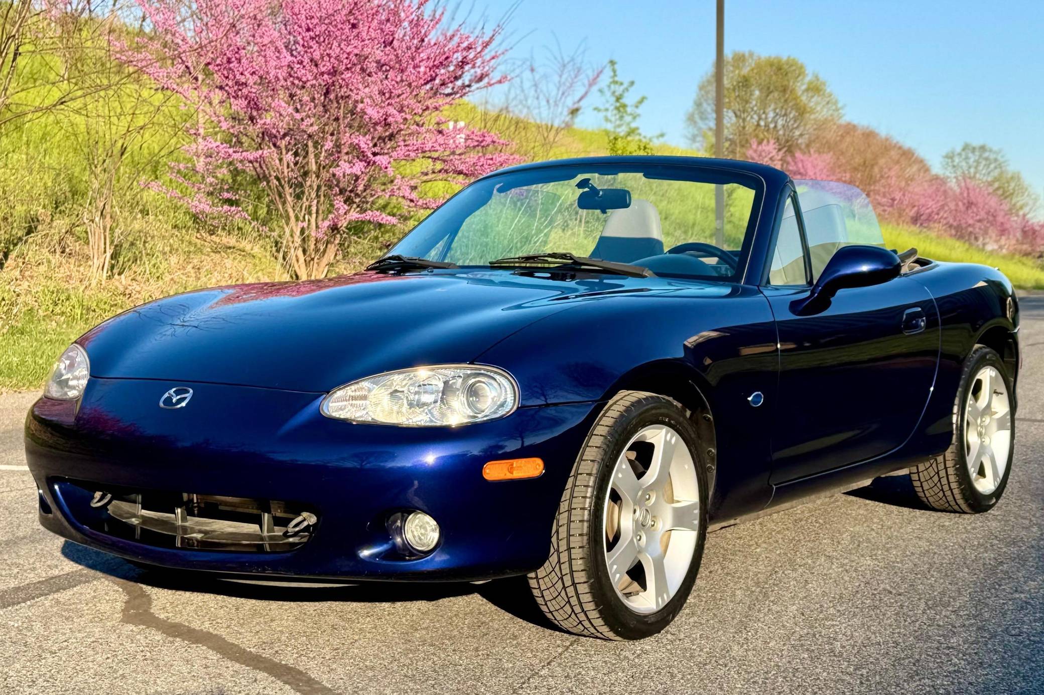 ネイビーm 2003 Mazda MX-5 Miata Special Edition VIN: JM1NB353530312694 for