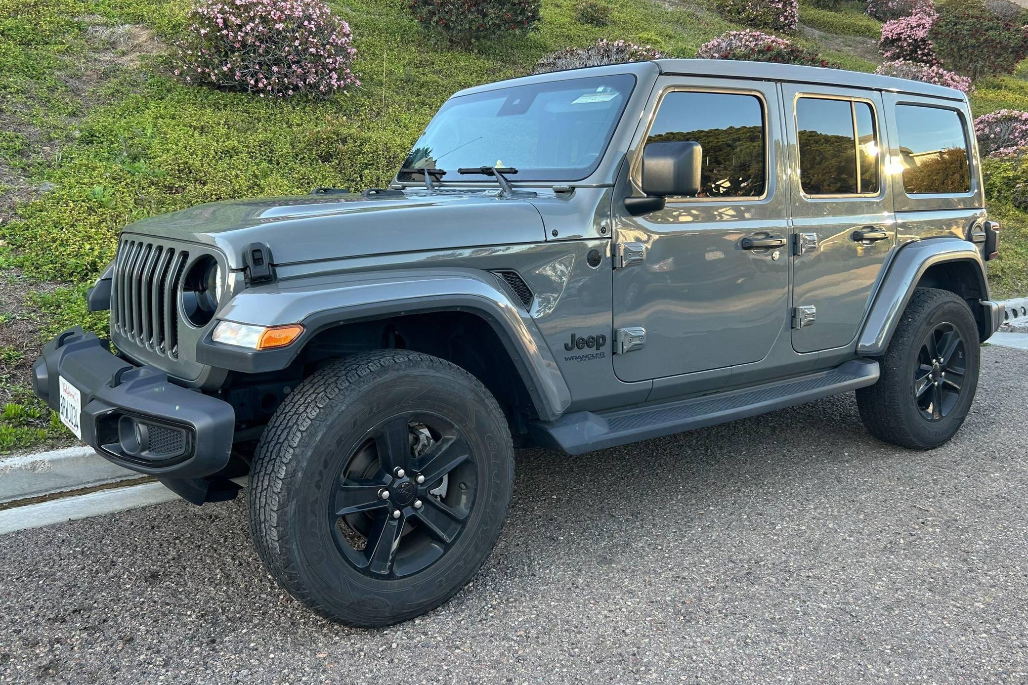 2020 Jeep Wrangler Unlimited Sahara Altitude 4x4 VIN