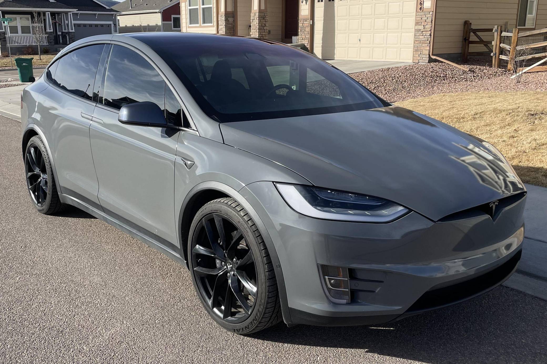 Model x deals long range plus