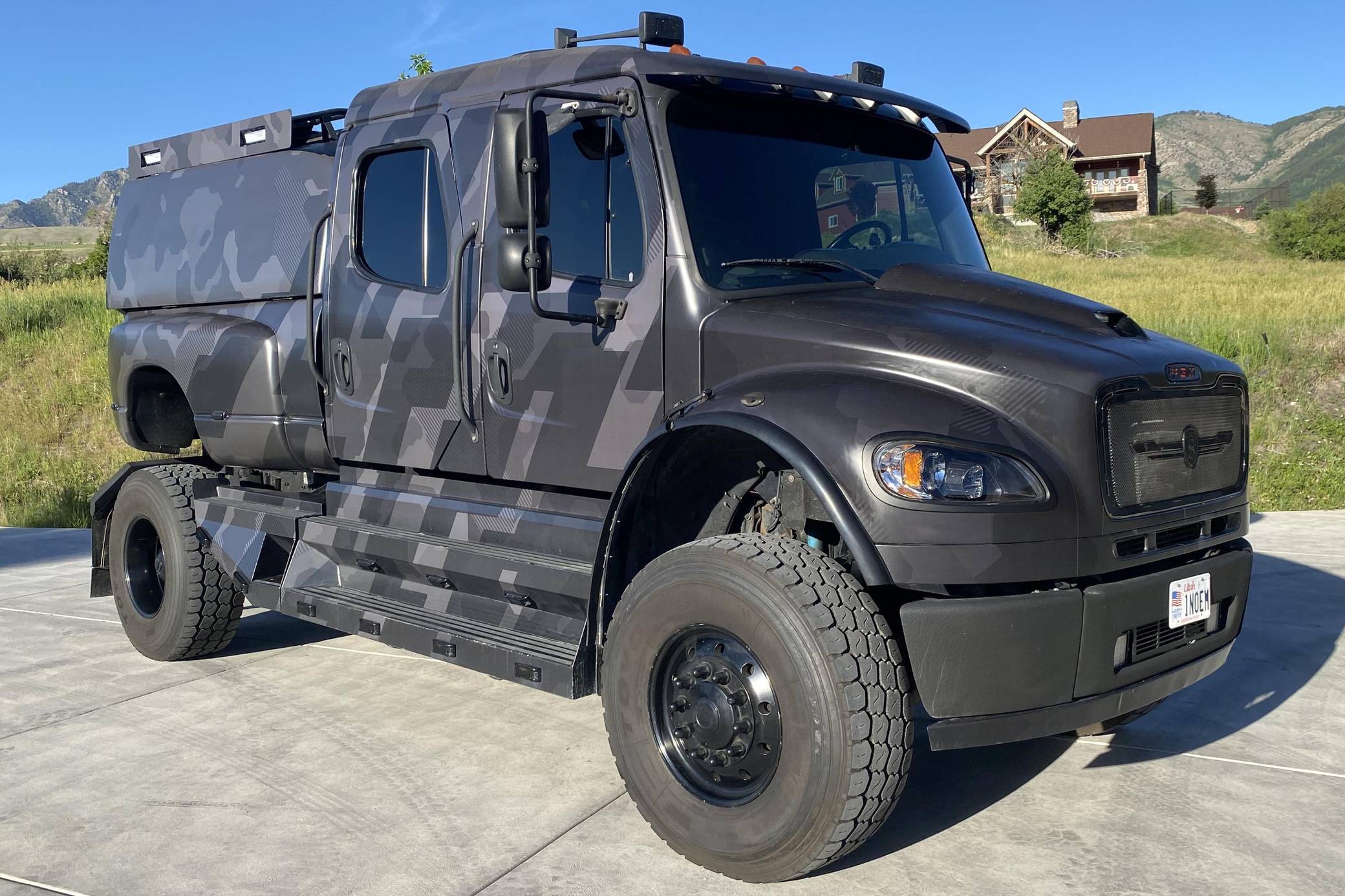 2008 Freightliner Sportchassis P4XL