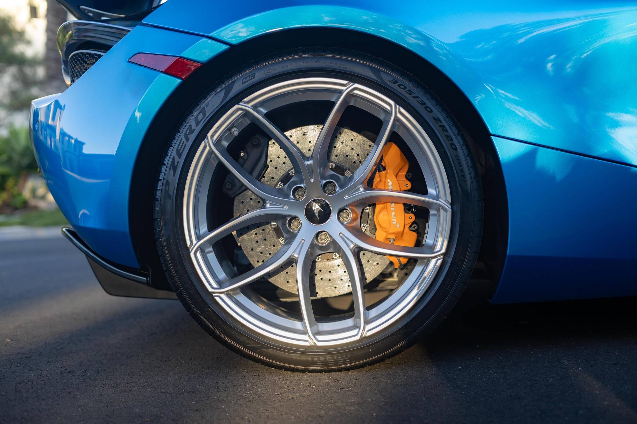 2020 McLaren 720S Spider Performance photo 48