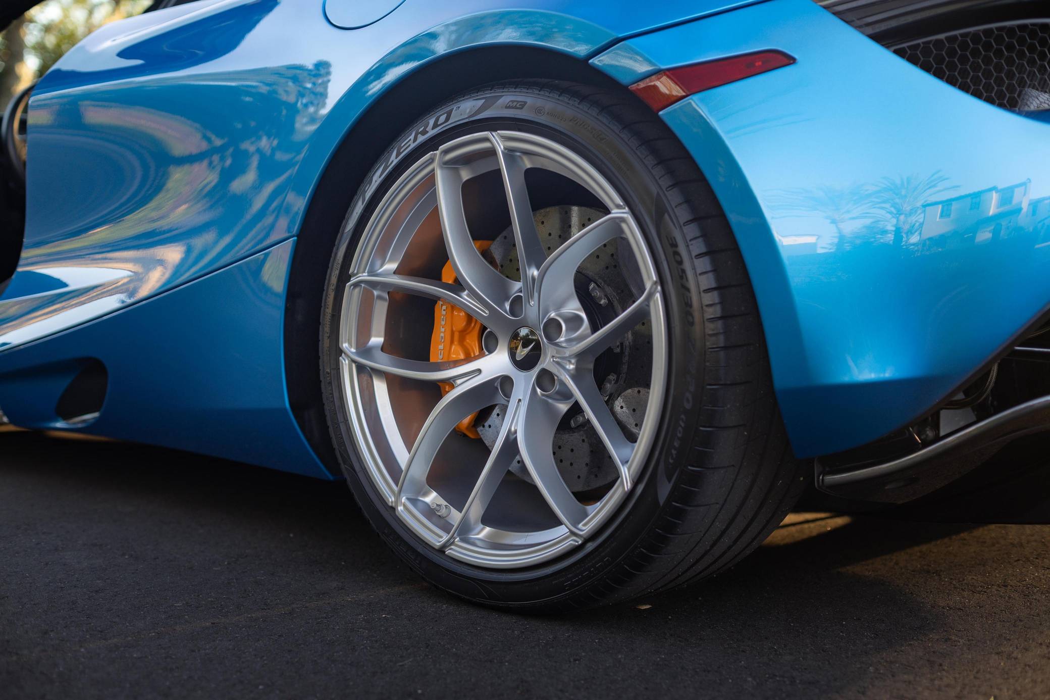 2020 McLaren 720S Spider Performance photo 46