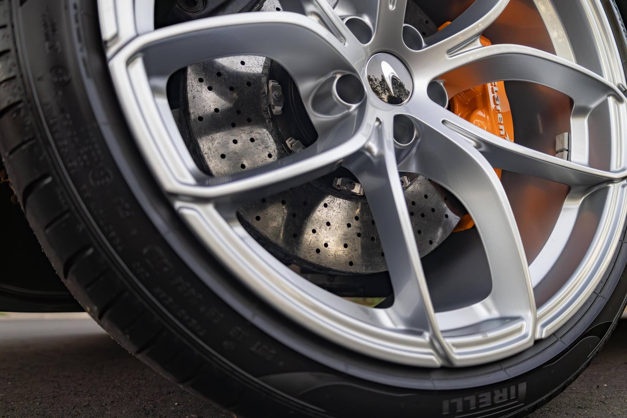 2020 McLaren 720S Spider Performance photo 55