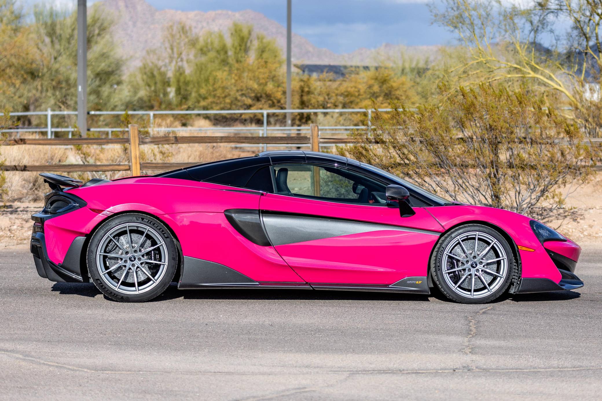 2020 McLaren 600LT Spider photo 18