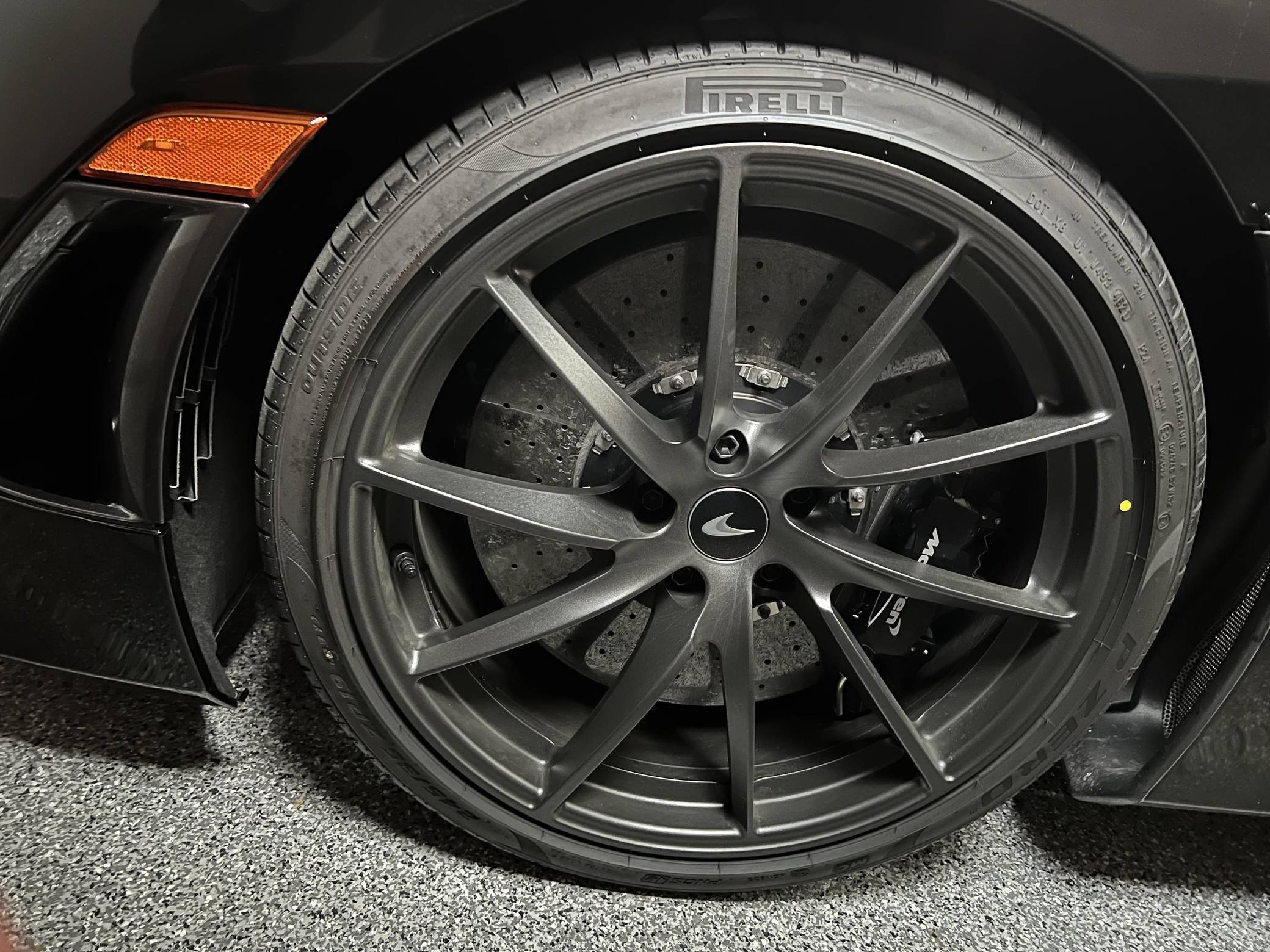 2022 McLaren 720S Spider photo 34