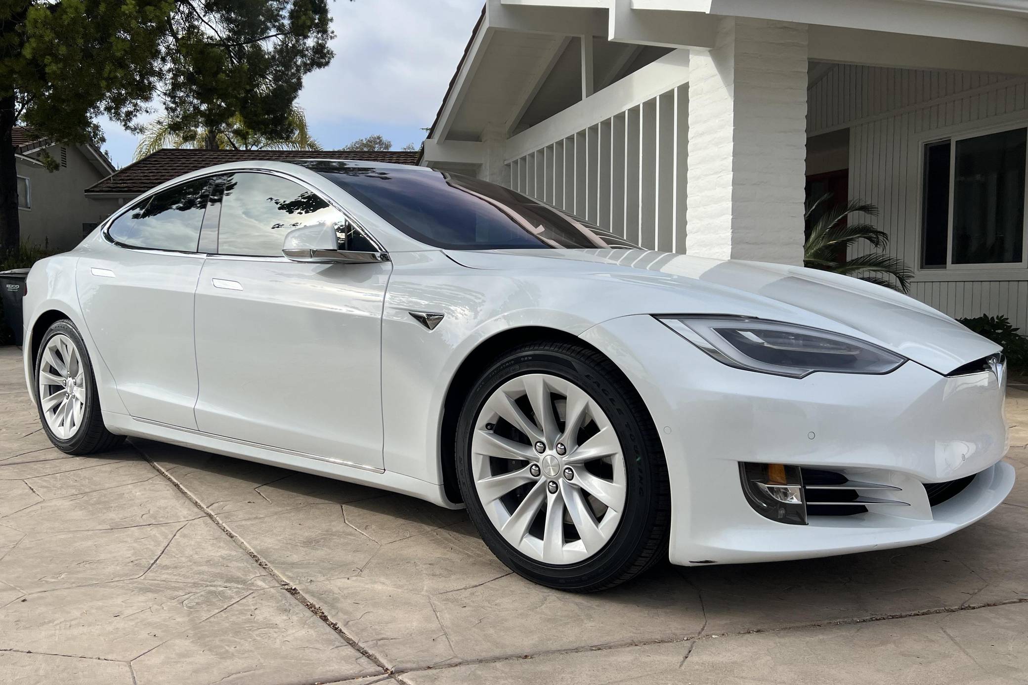 Tesla model s on sale 90d range