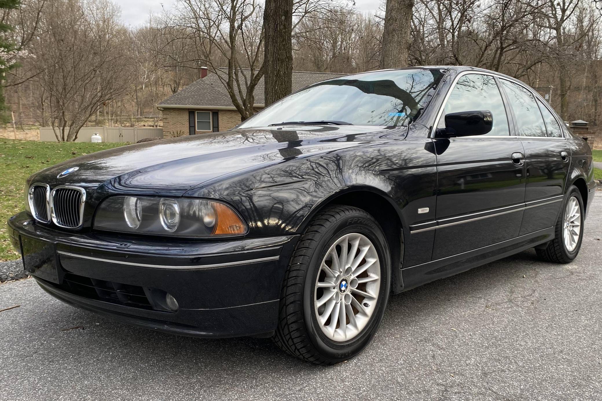 2002 BMW 540i Sedan