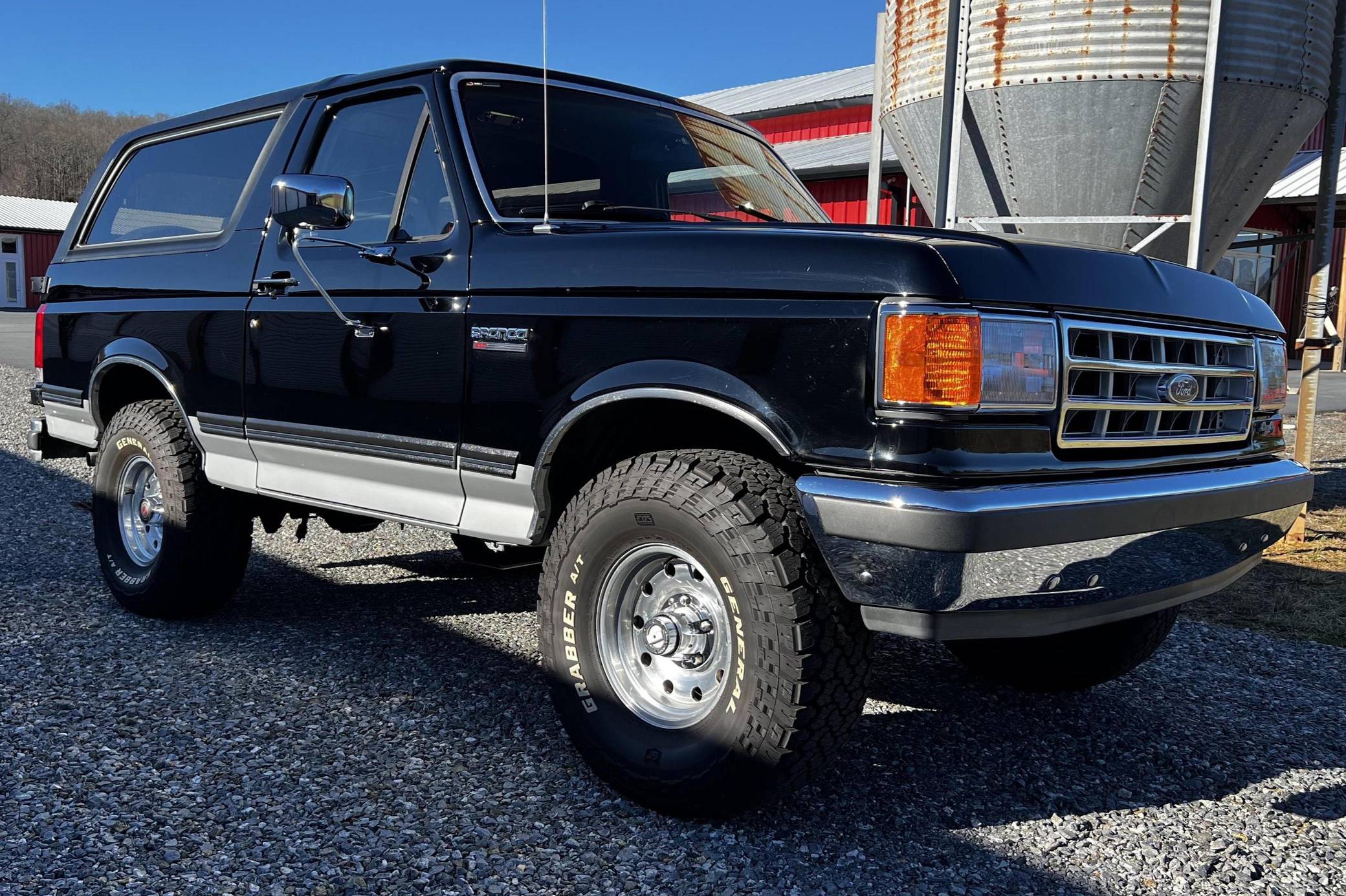 1988 Ford Bronco Catalog And Classic Car Guide, Ratings And Features ...