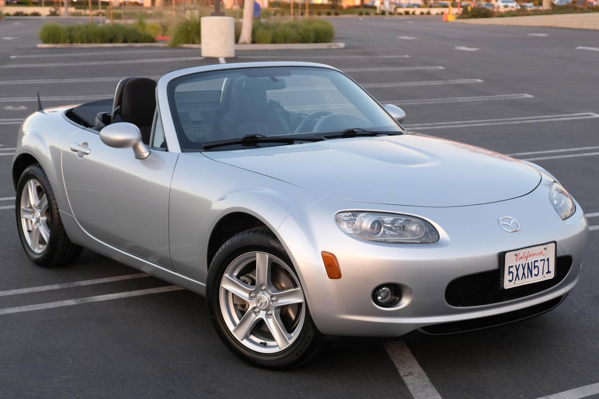 Dont Buy Another Car Until You See This 2006 Mazda Mx 5 Miata Grand Touring Review - 9rnjf3l