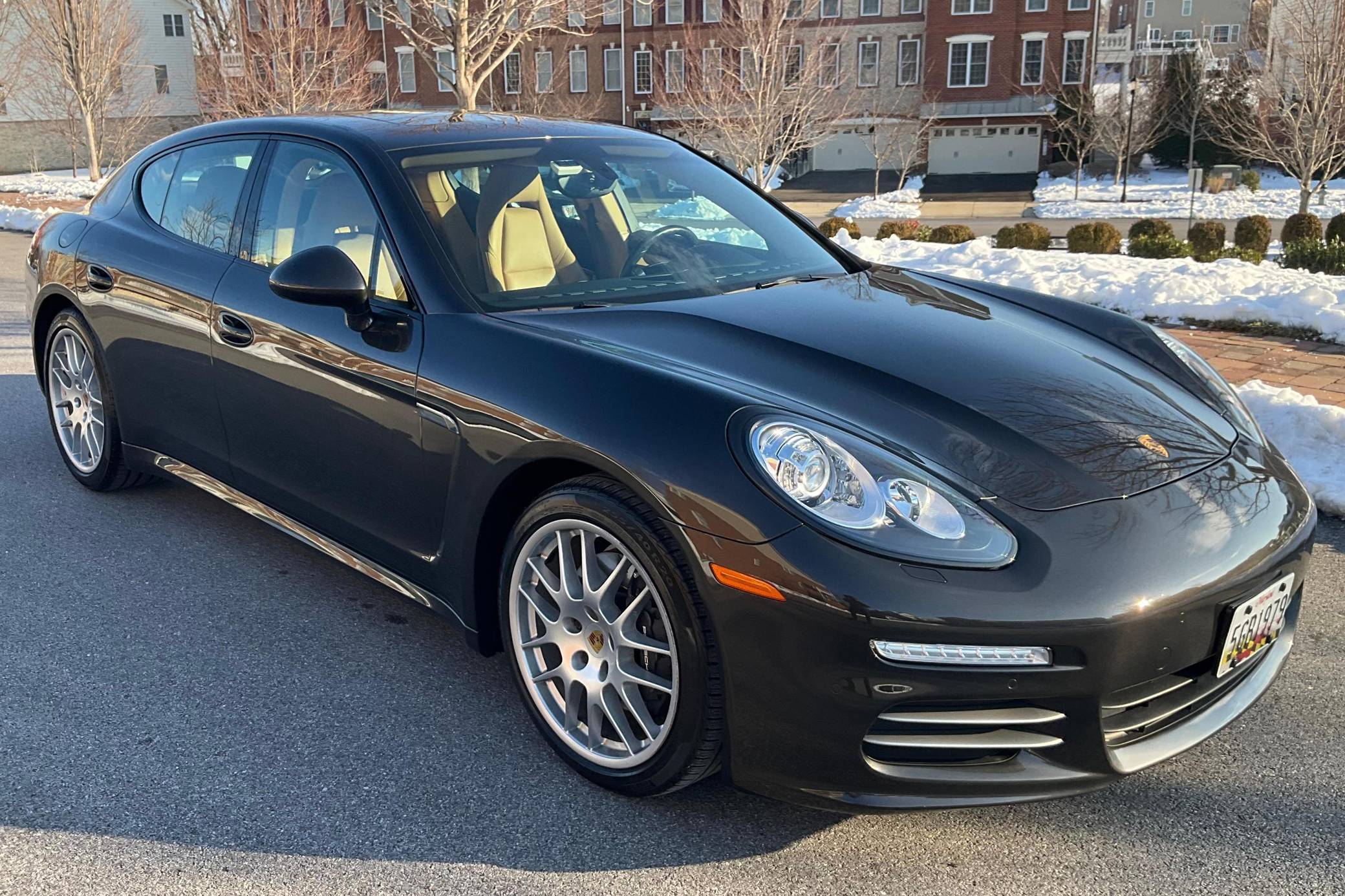 2016 Porsche Panamera 4 Edition