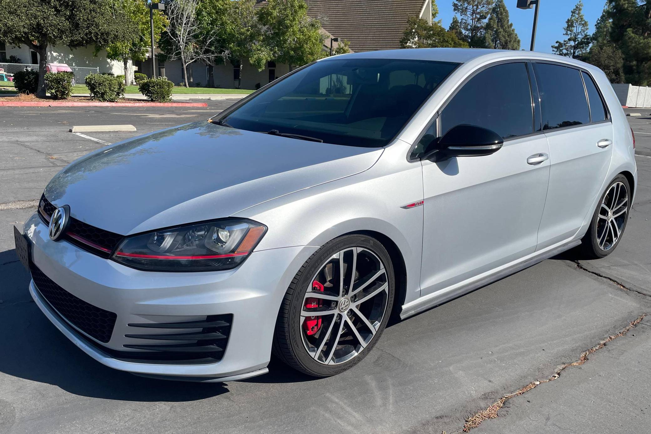 2017 Volkswagen Golf GTI Sport