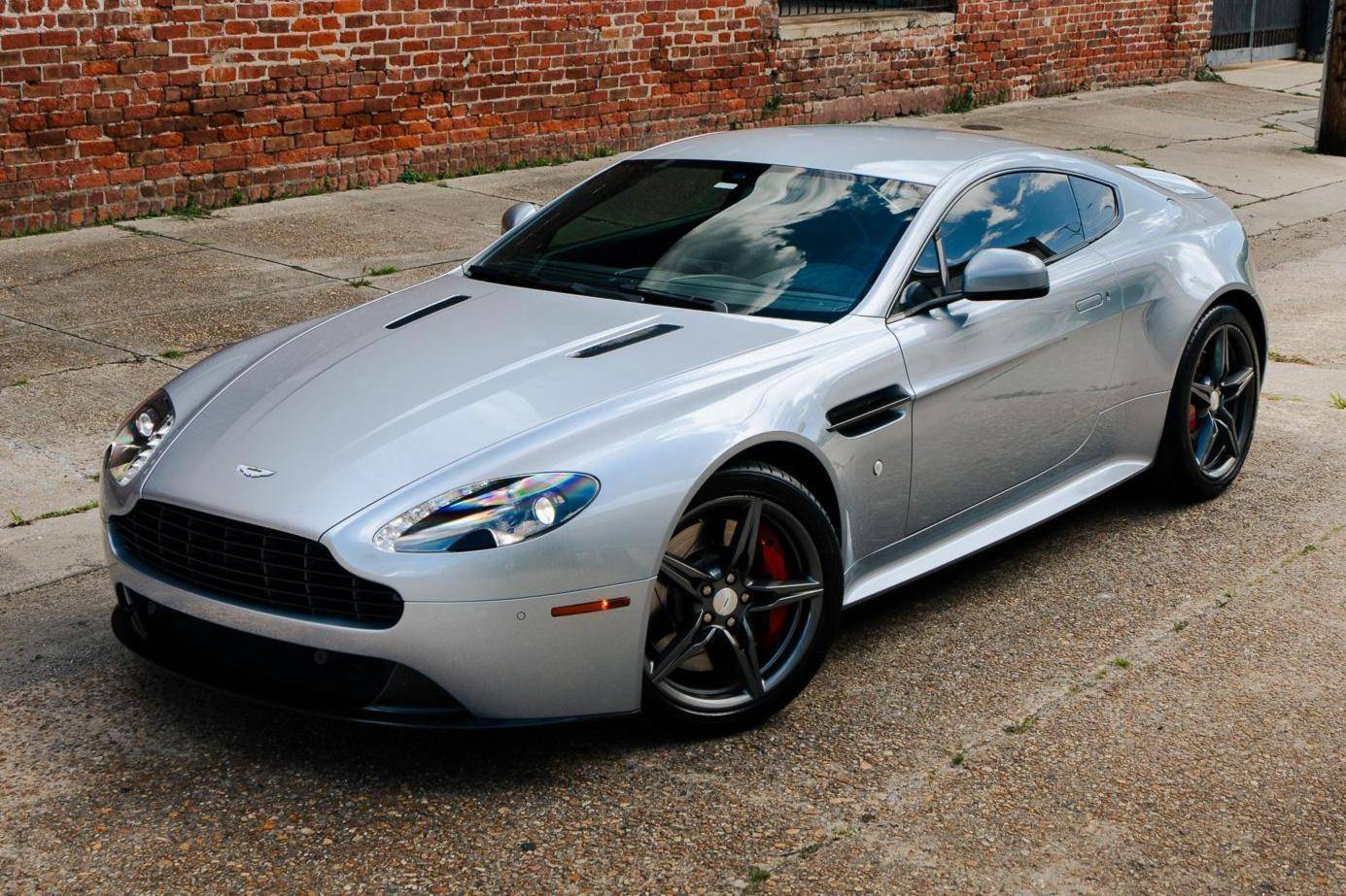 2016 Aston Martin Vantage