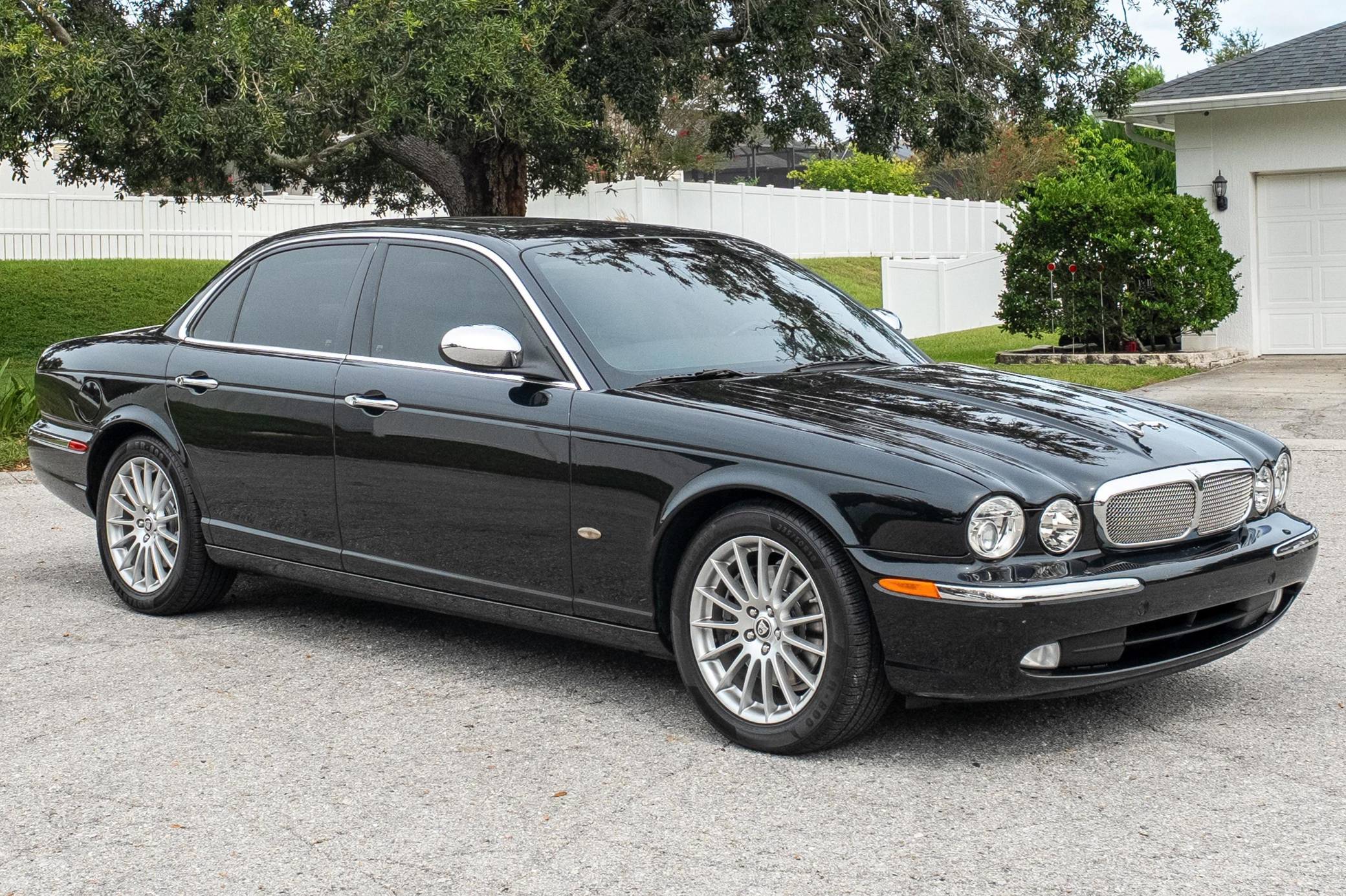 2007 Jaguar XJ8 VIN: SAJWA71B67SH18199 for Sale - Cars & Bids