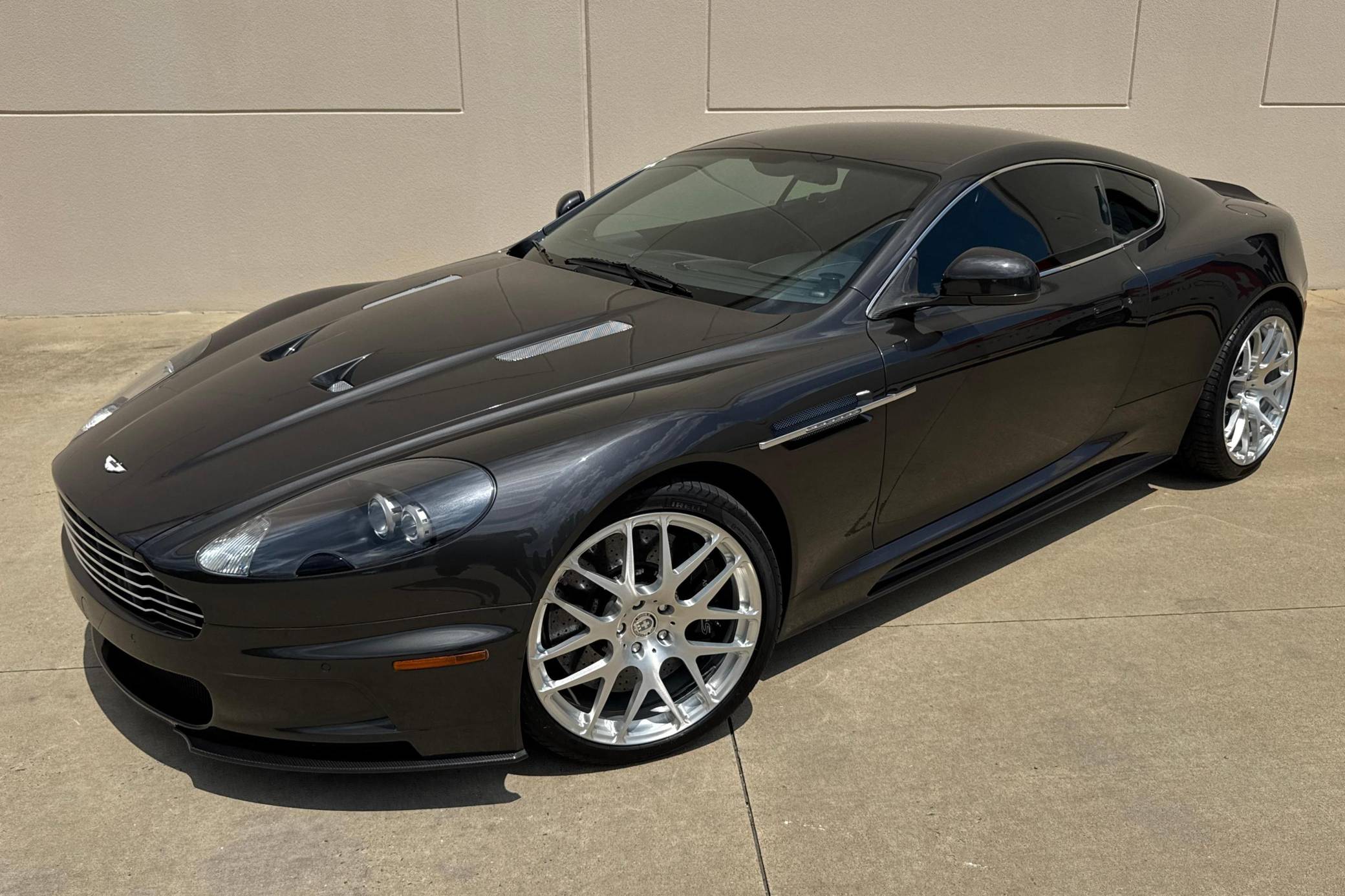 2010 Aston Martin DBS