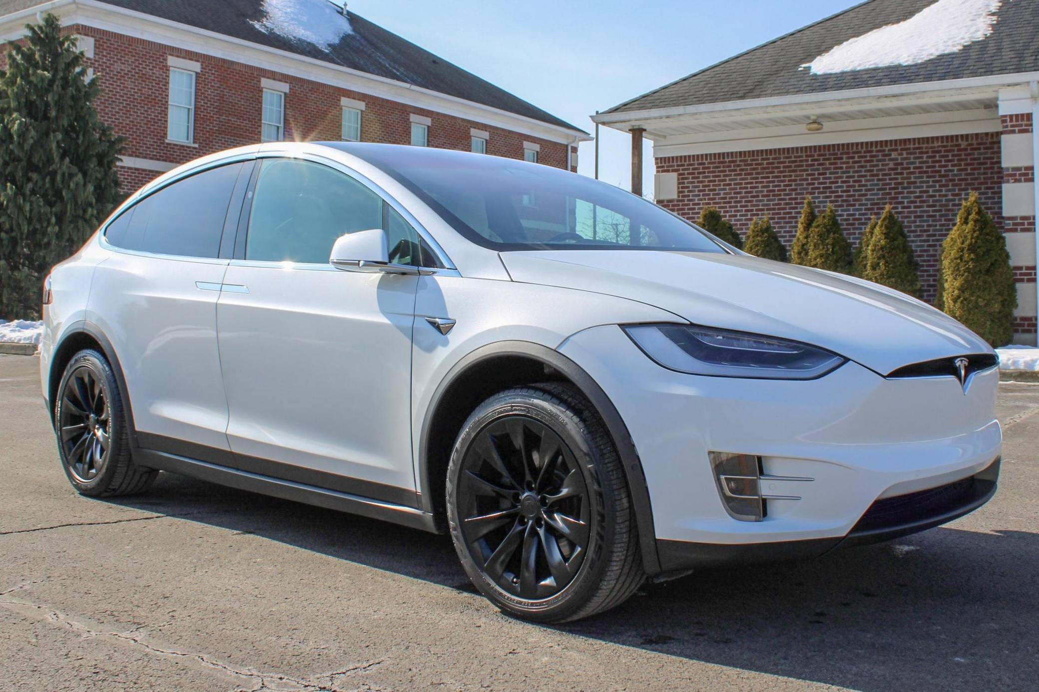2019 Tesla Model X Long Range VIN: 5YJXCBE24KF193172 for Sale