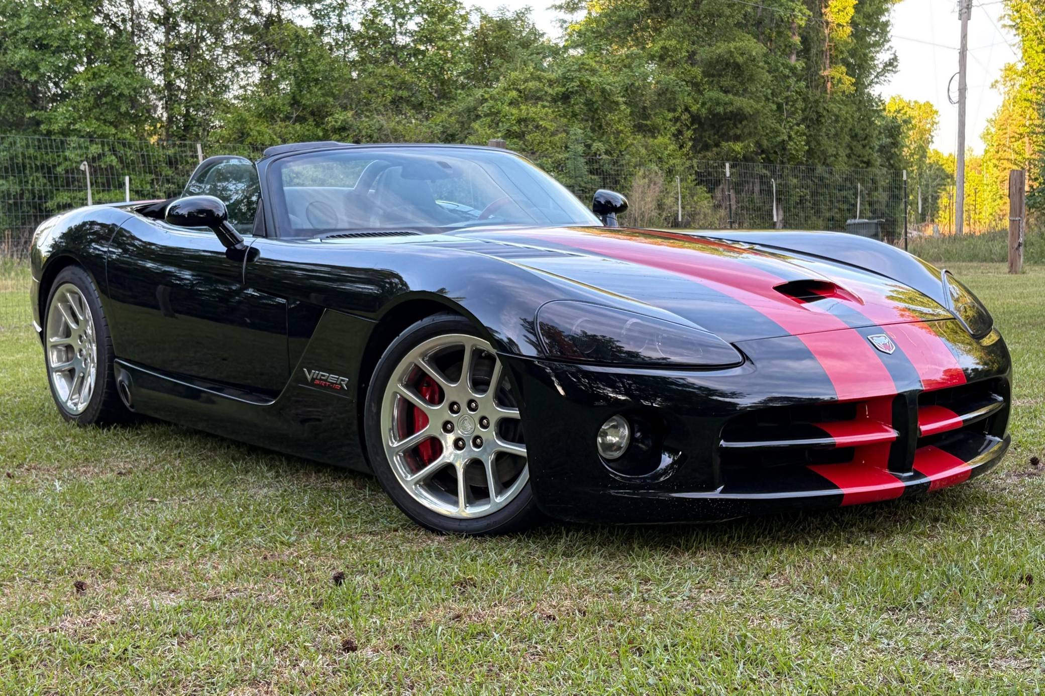 2004 Dodge Viper