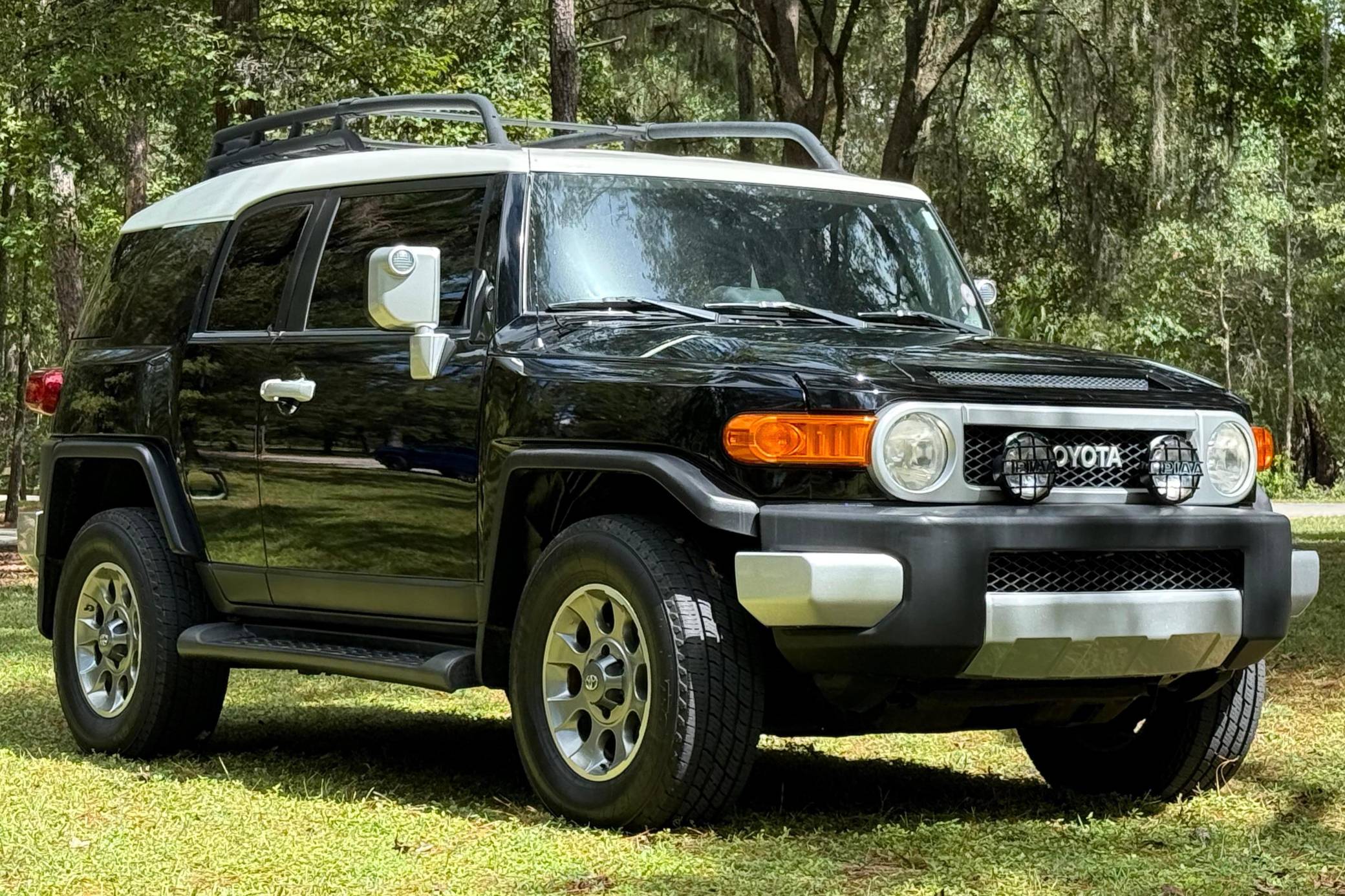 TOYOTA FJ CRUISER 1/30ツートンブラック TOYOTA FJ CRUISER 1/30ツートンブラック