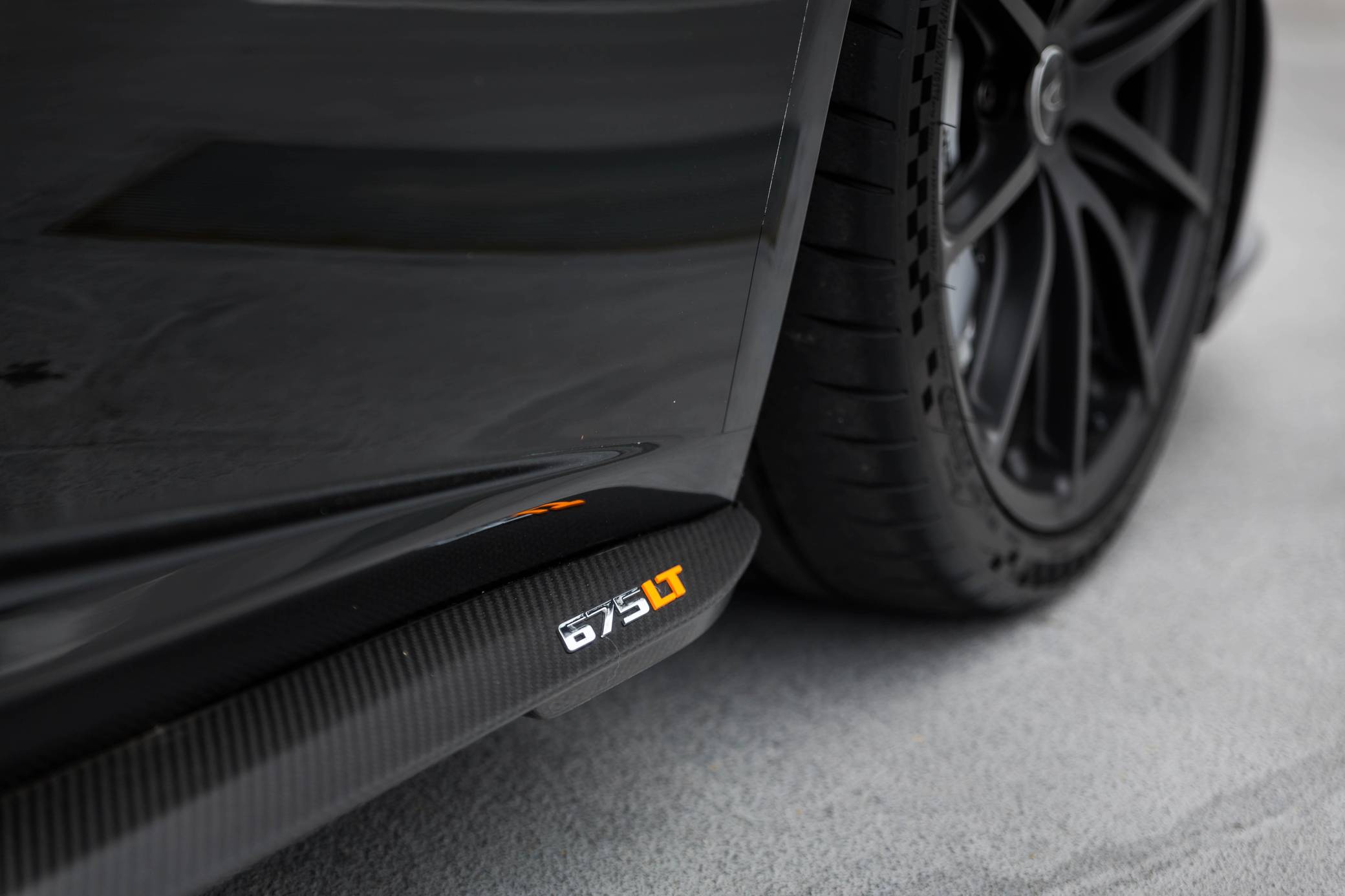 2016 McLaren 675LT Spider photo 46