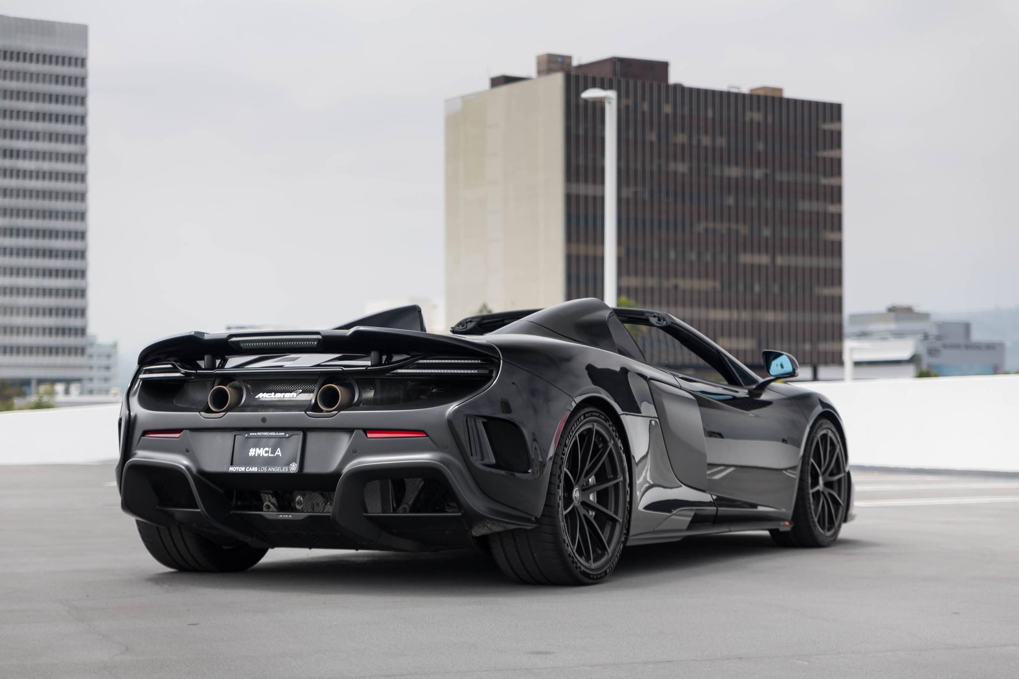 2016 McLaren 675LT Spider photo 17