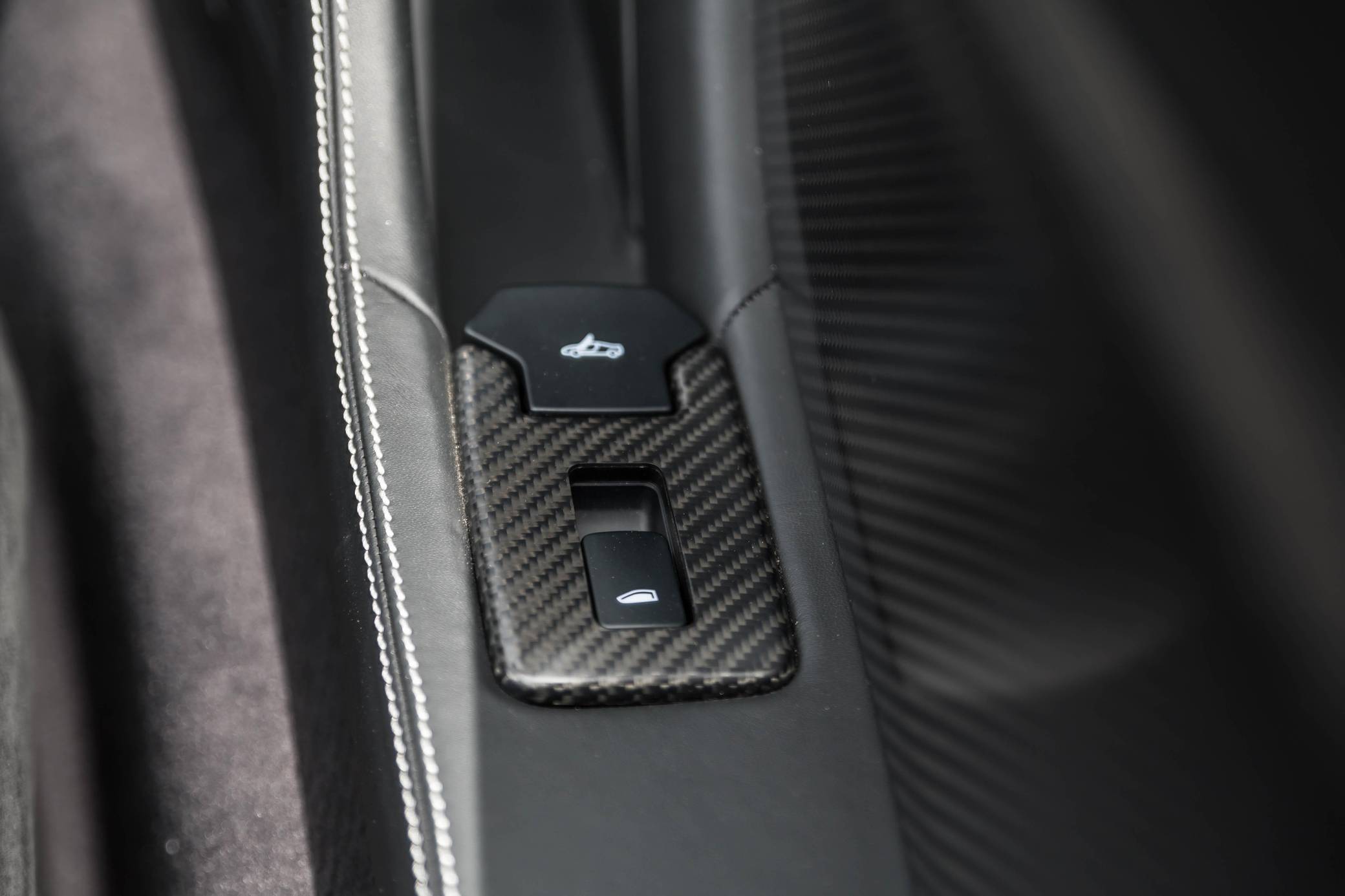 2016 McLaren 675LT Spider photo 76