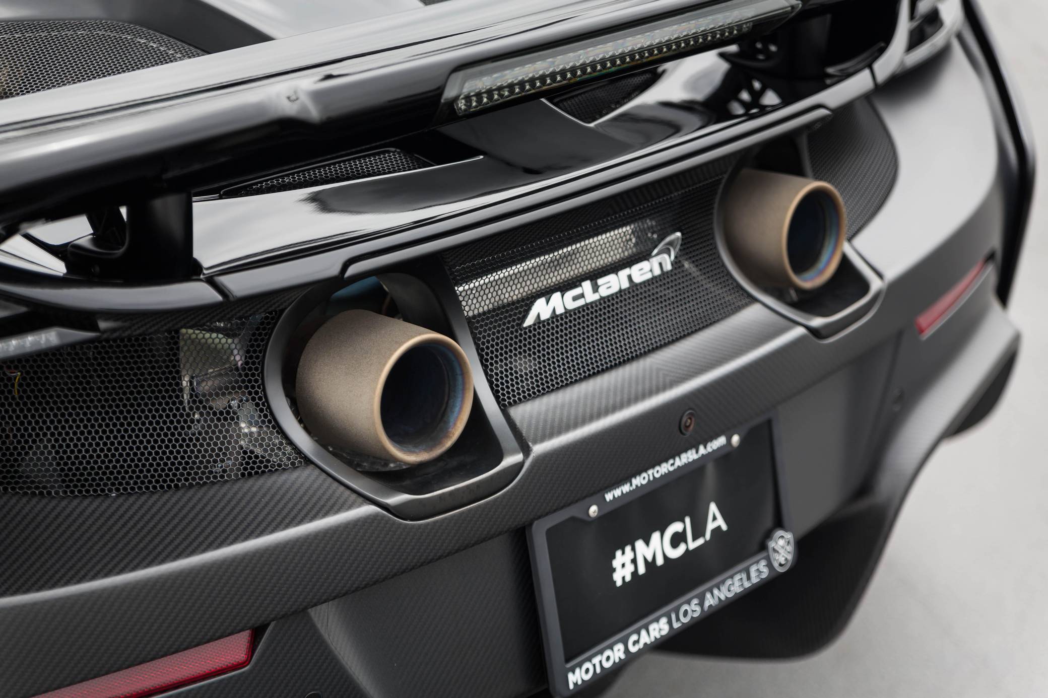 2016 McLaren 675LT Spider photo 39