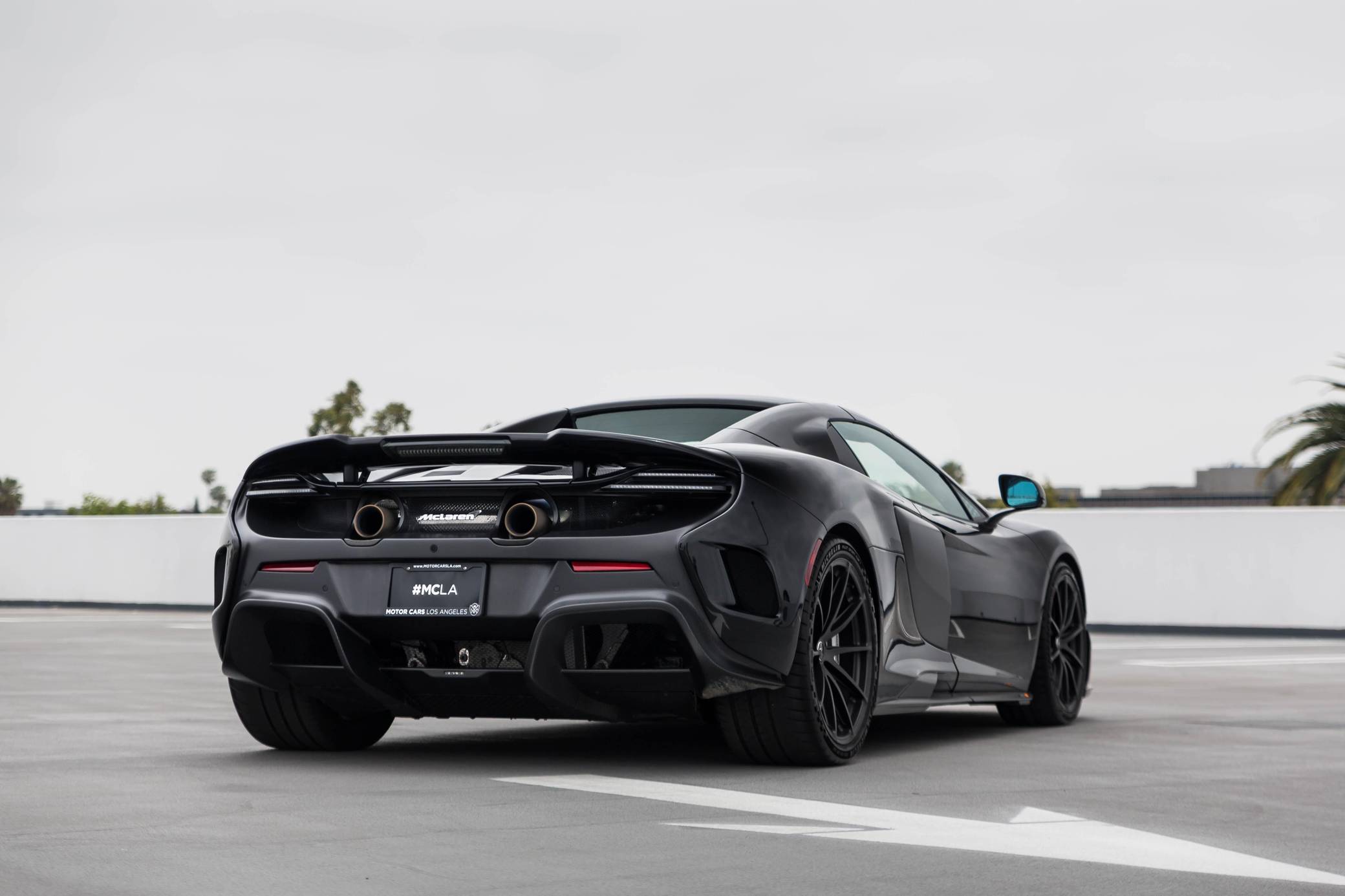 2016 McLaren 675LT Spider photo 23