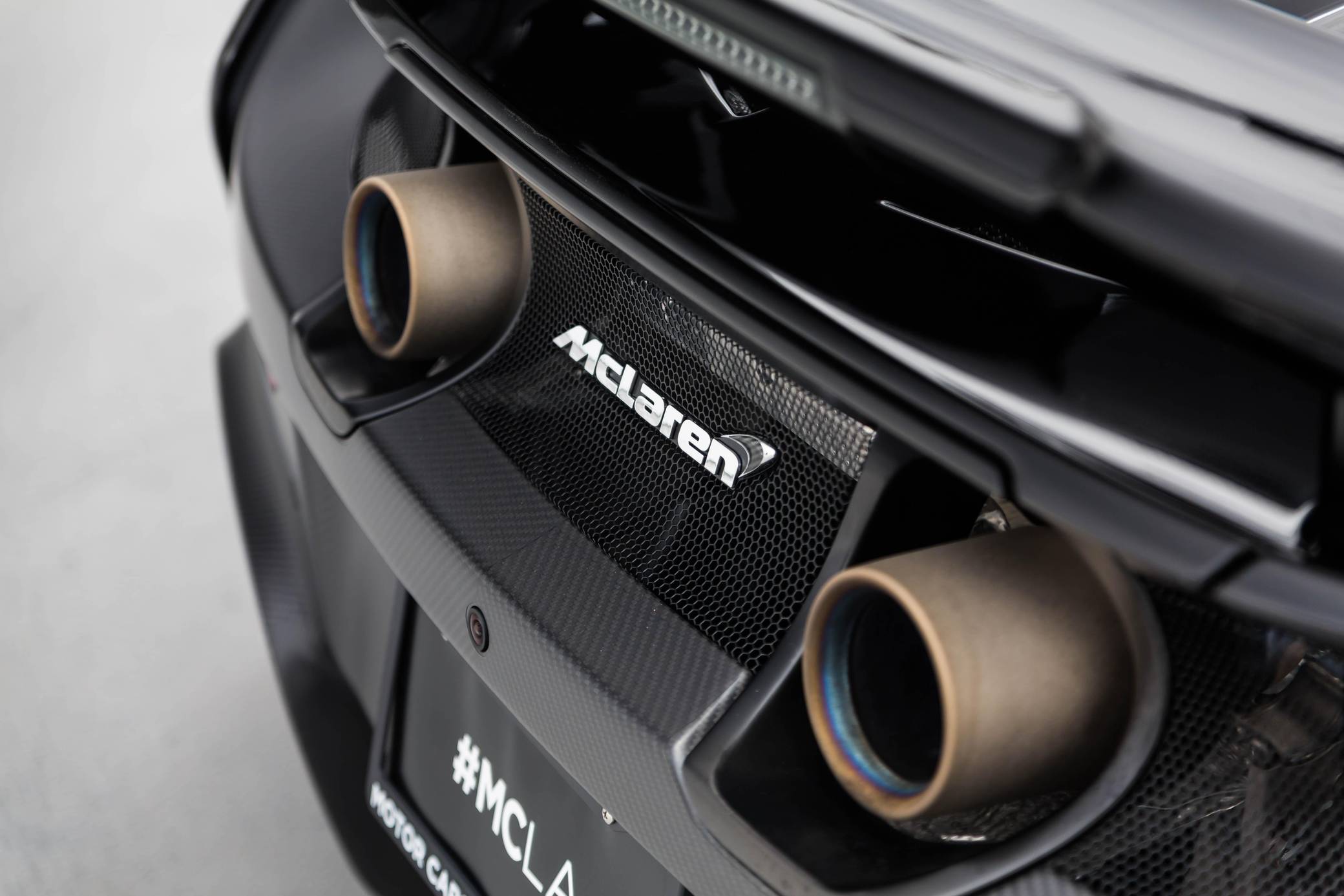 2016 McLaren 675LT Spider photo 42