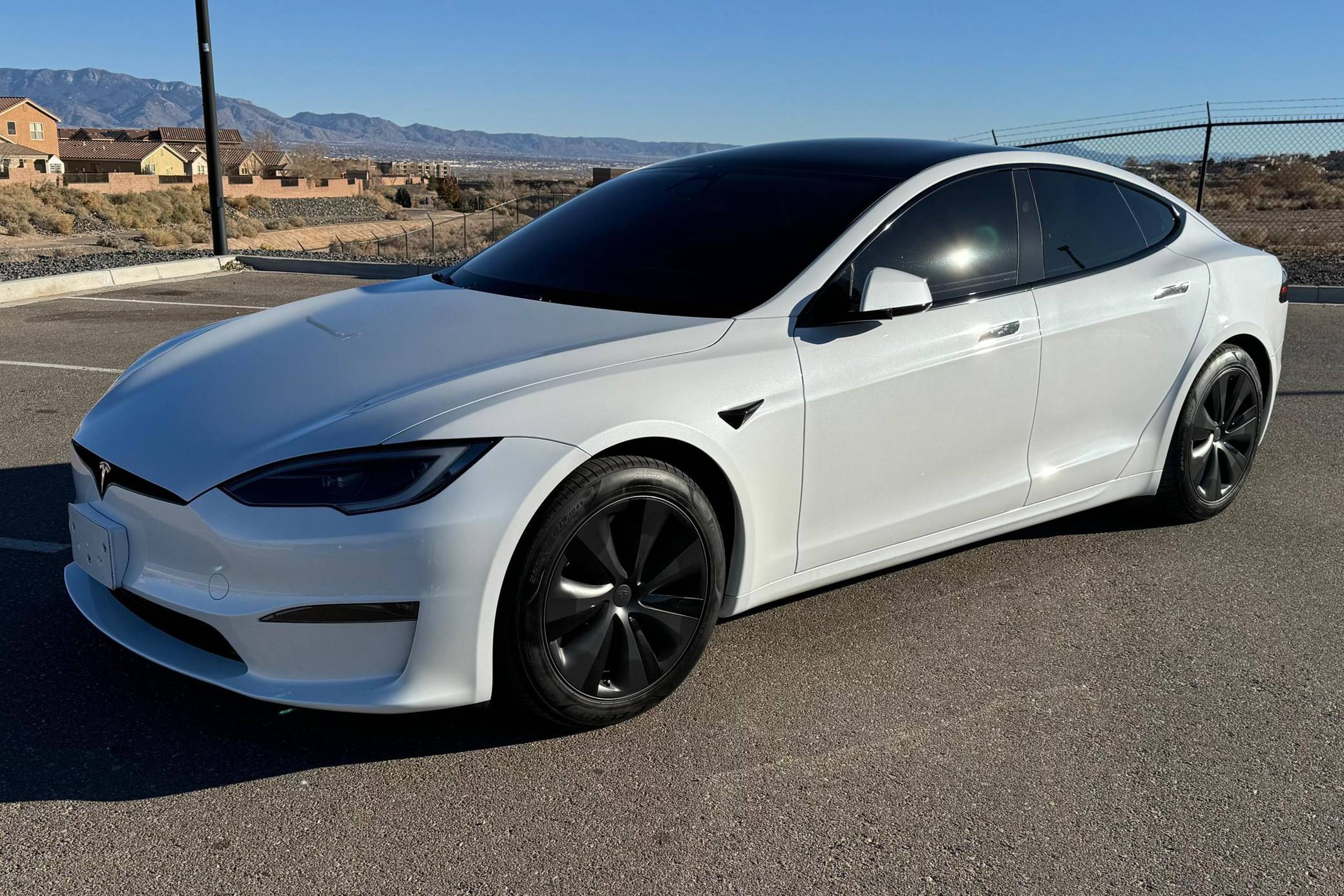 2023 Tesla Model S Plaid