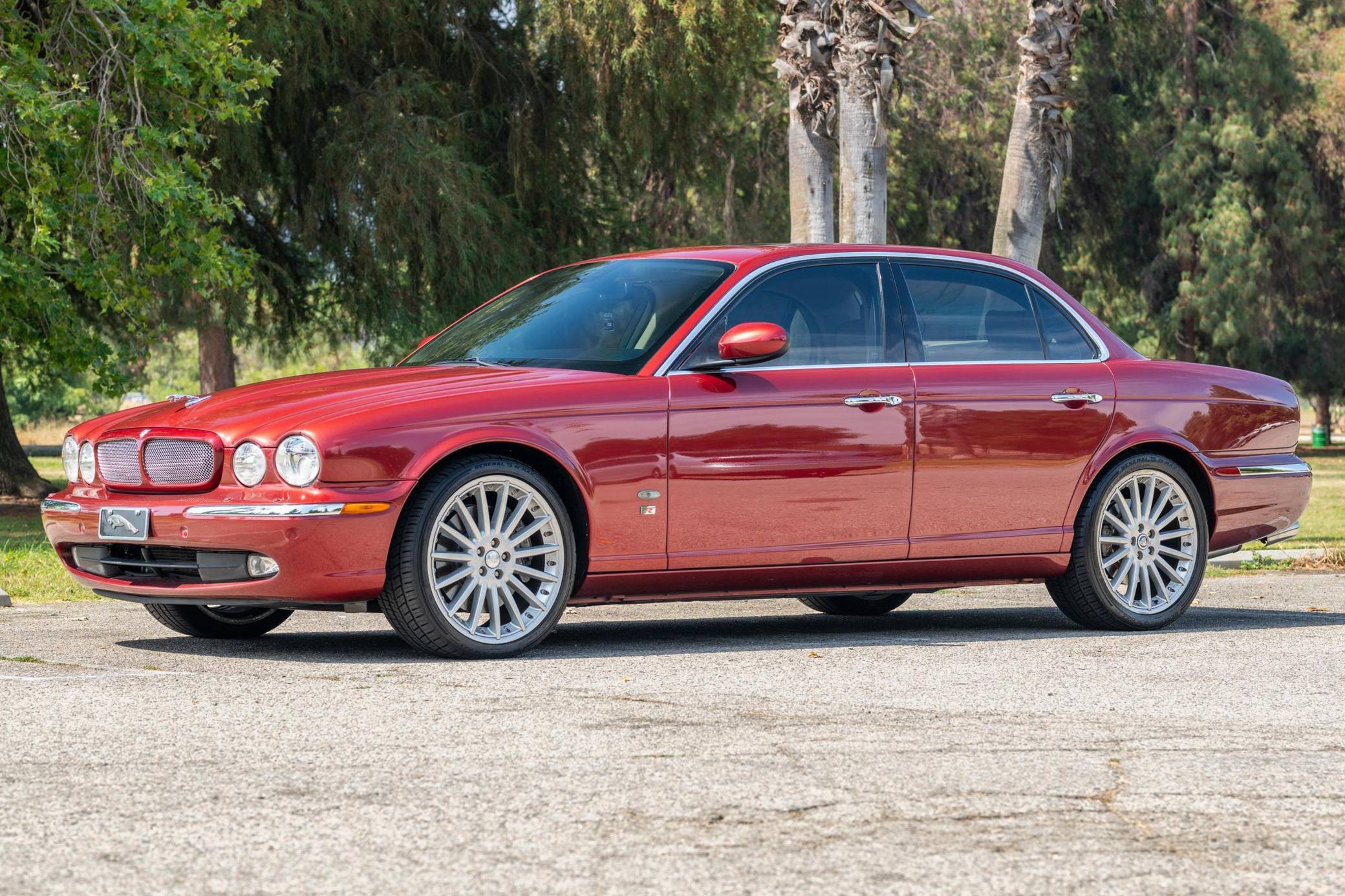 2007 Jaguar XJR