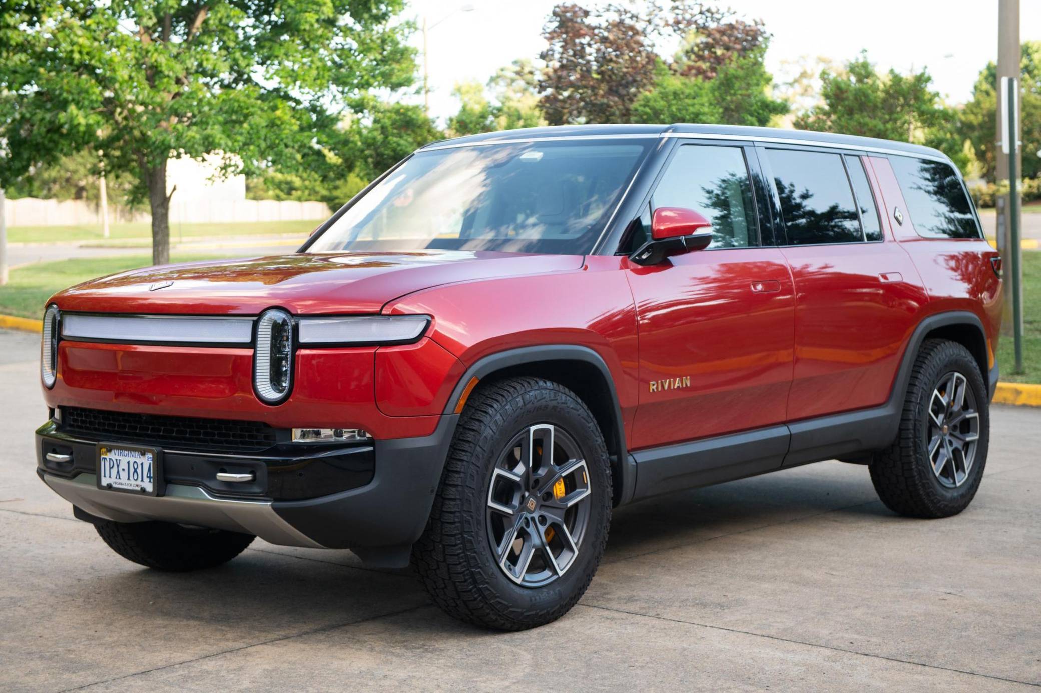 2023 Rivian R1S Launch Edition